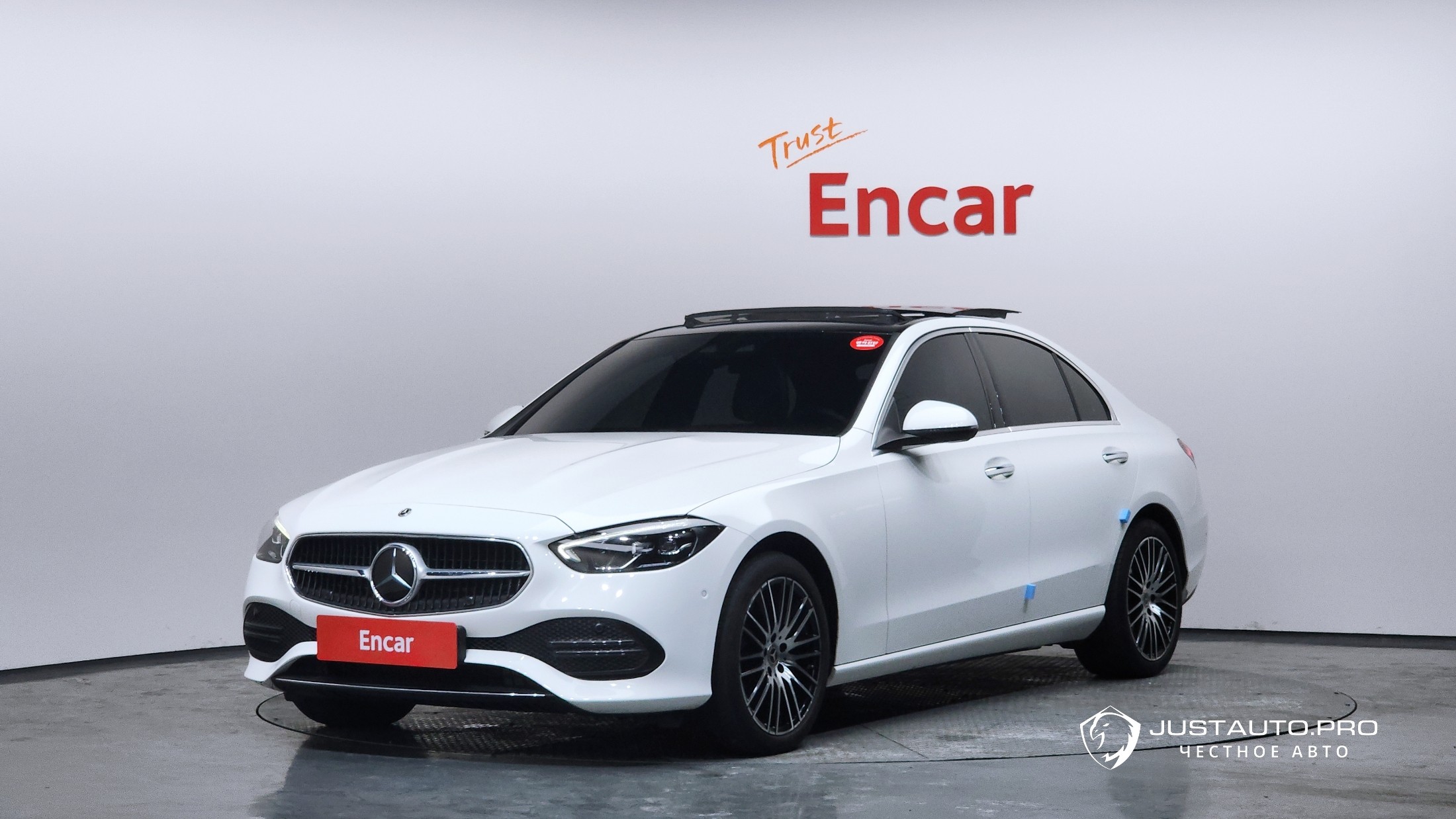 Автомобиль Mercedes-Benz C-Class