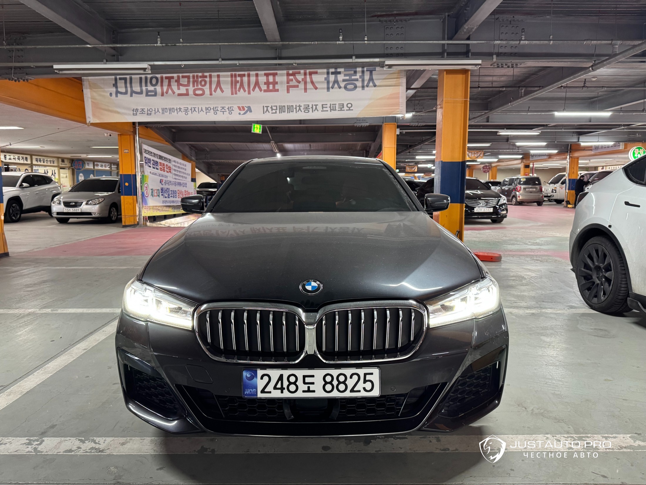 Автомобиль BMW 5-Series