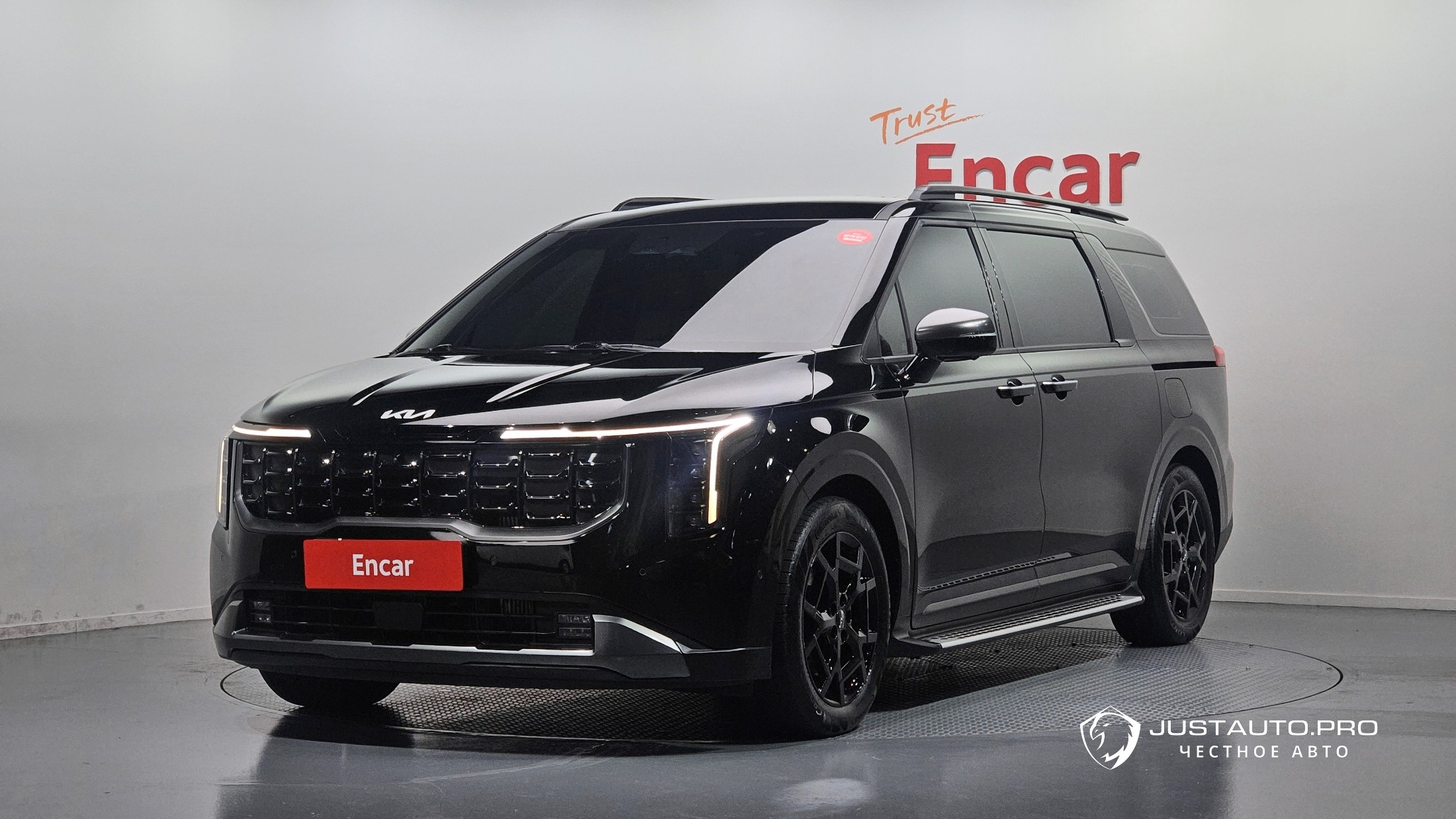 Автомобиль Kia Canival