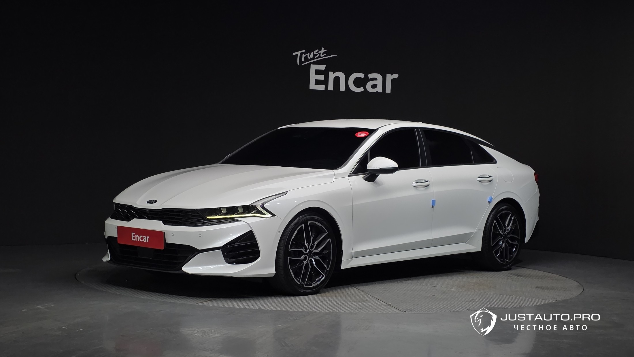 Автомобиль Kia K5