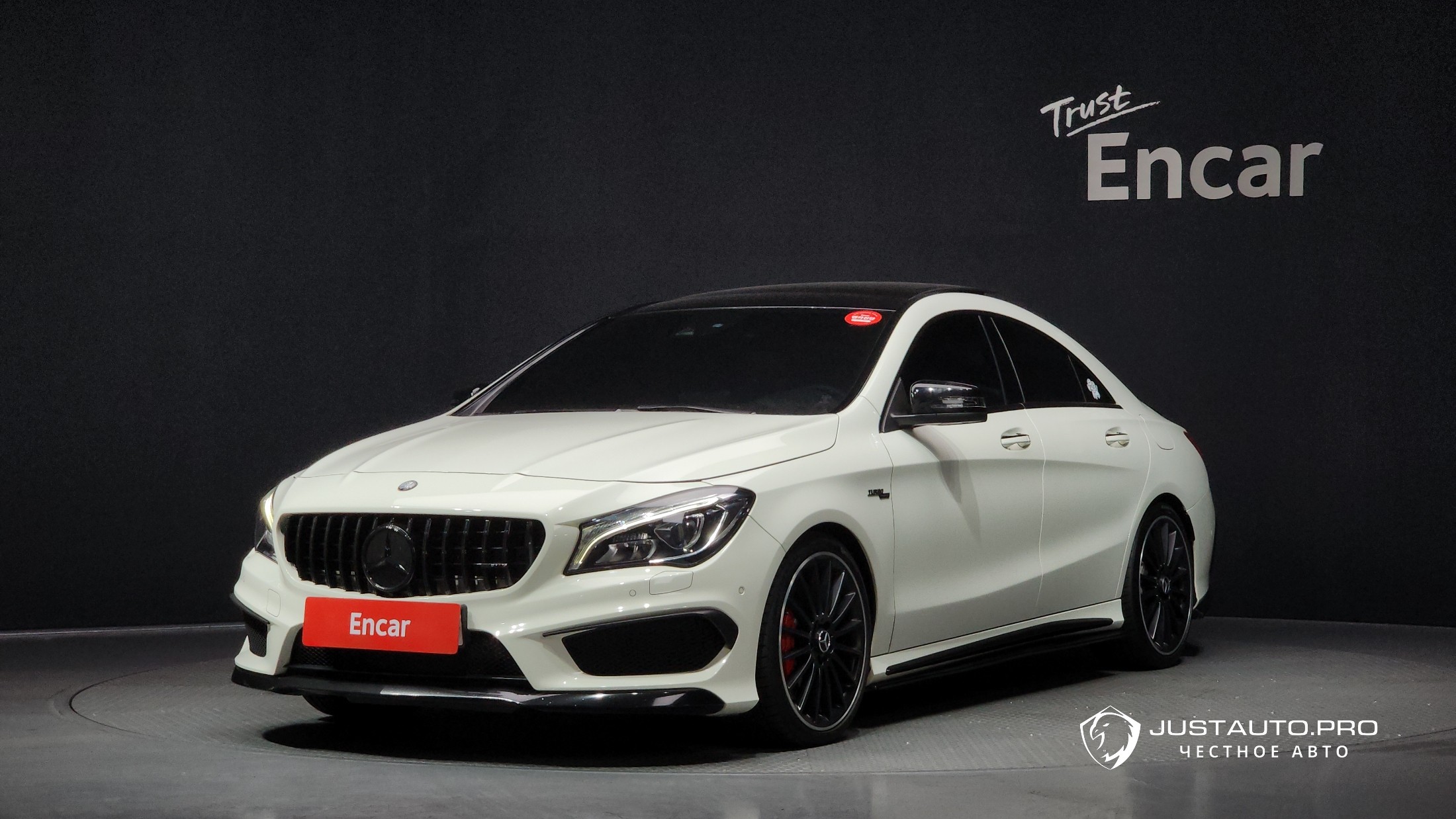 Автомобиль Mercedes-Benz CLA-Class