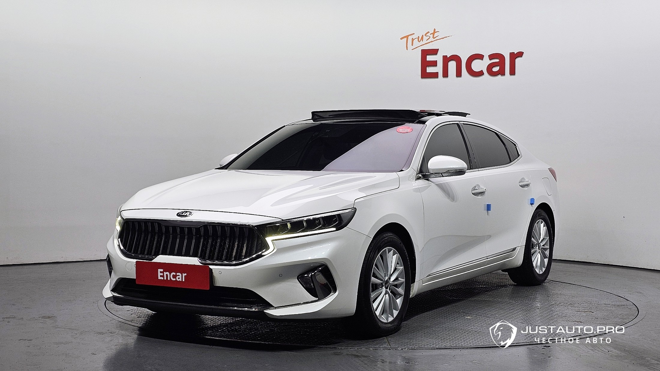 Автомобиль Kia K7