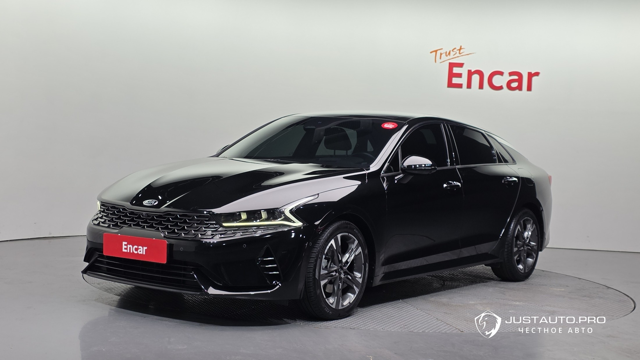 Автомобиль Kia K5