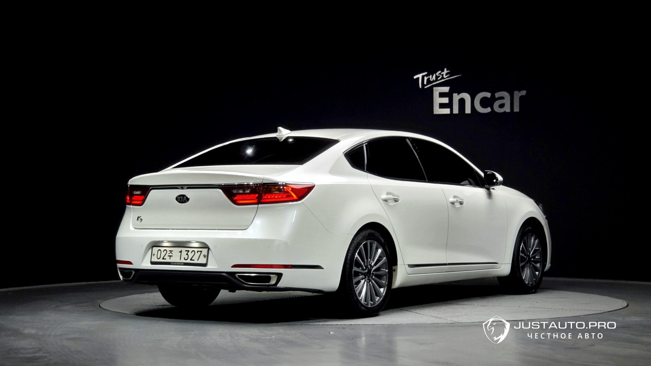 Автомобиль Kia K7