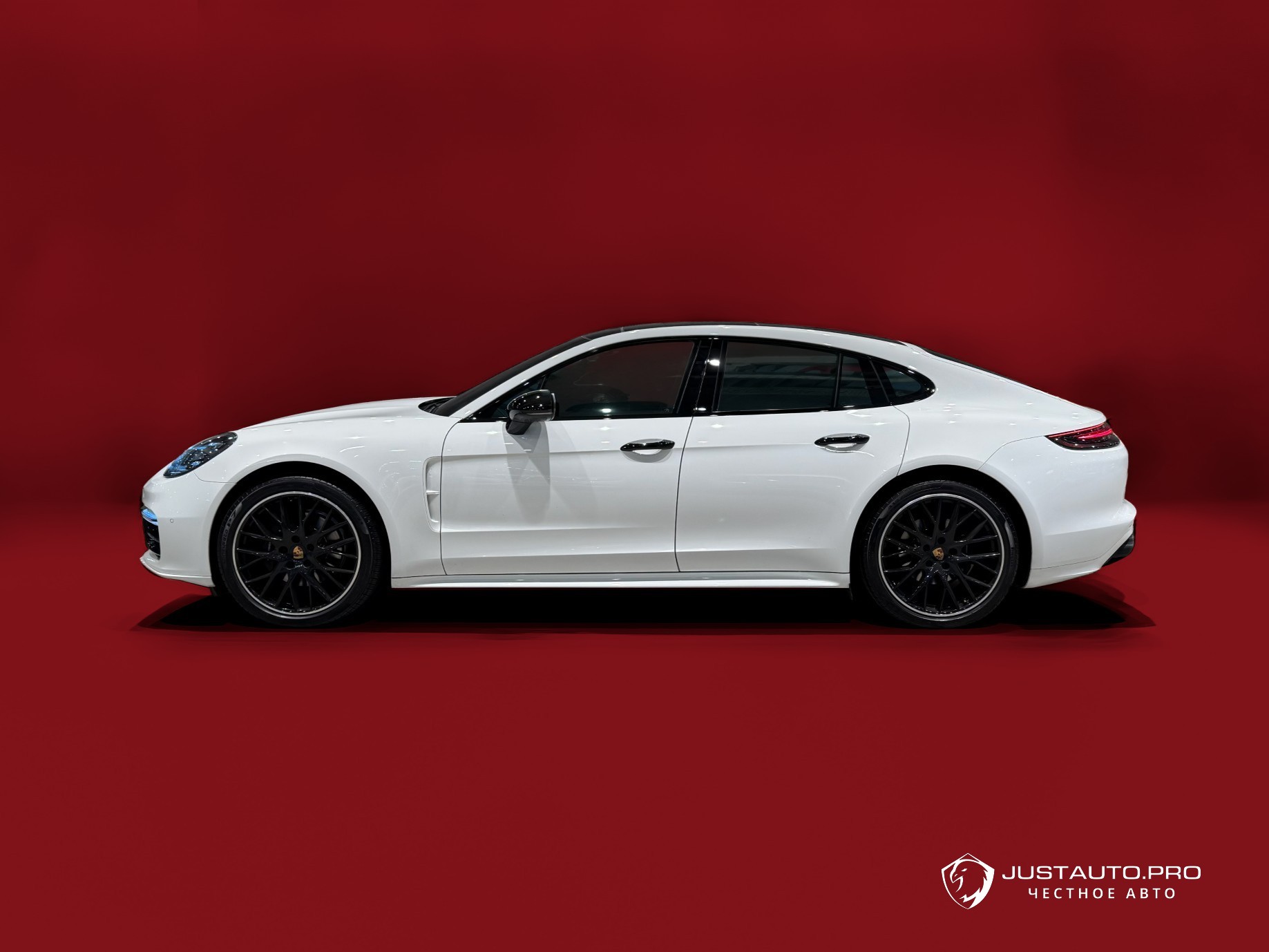 Автомобиль Porsche Panamera