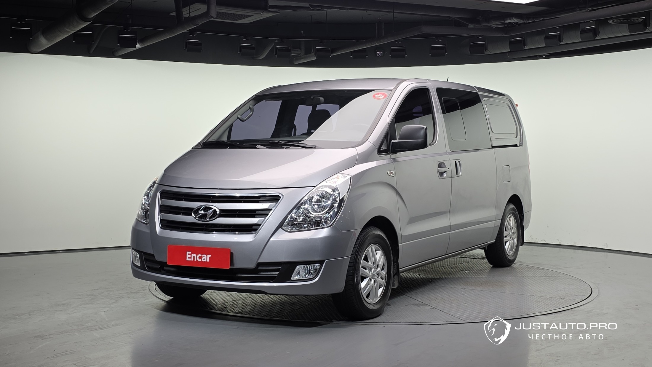 Автомобиль Hyundai Starex