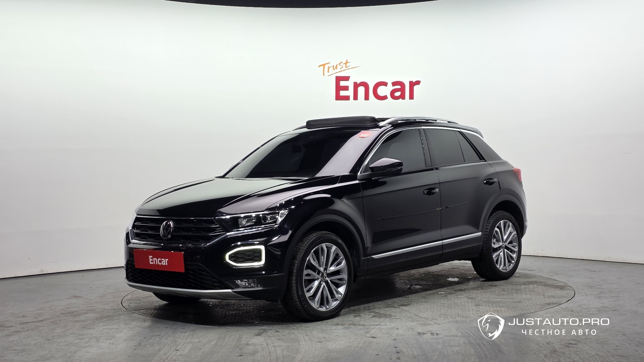 Автомобиль Volkswagen T-Roc