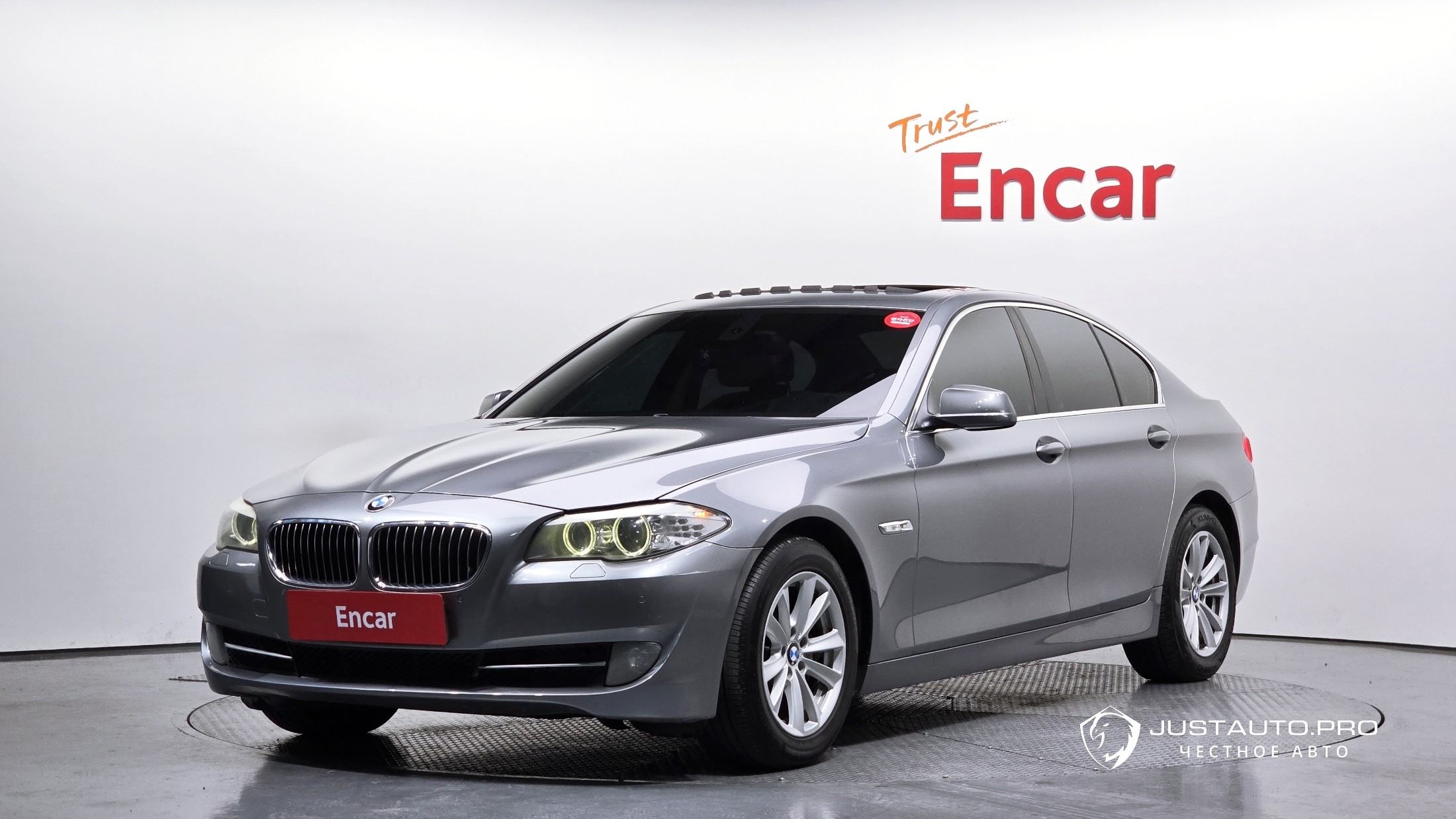 Автомобиль BMW 5-Series