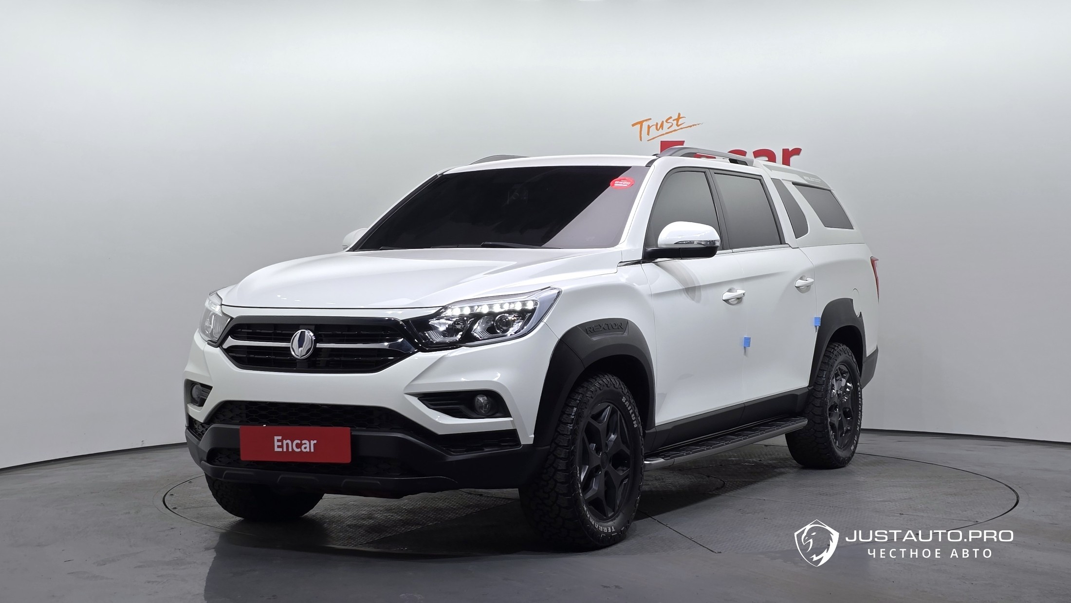 Автомобиль KG_Mobility_Ssangyong Rexton