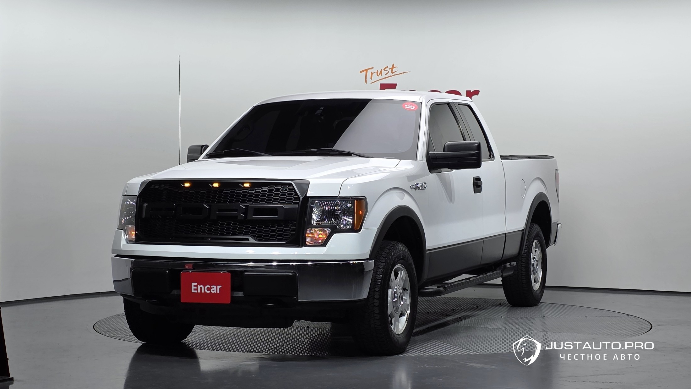 Автомобиль Ford F150