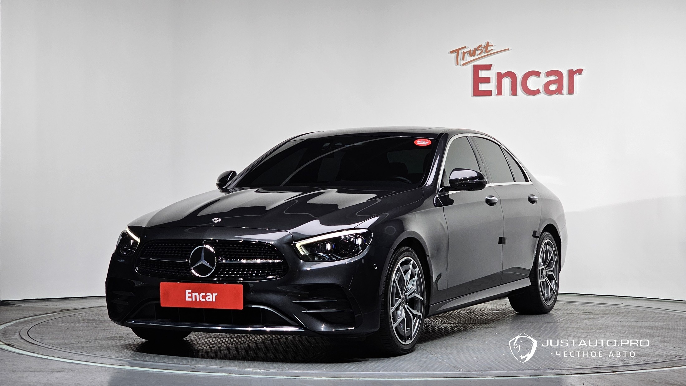 Автомобиль Mercedes-Benz E-Class