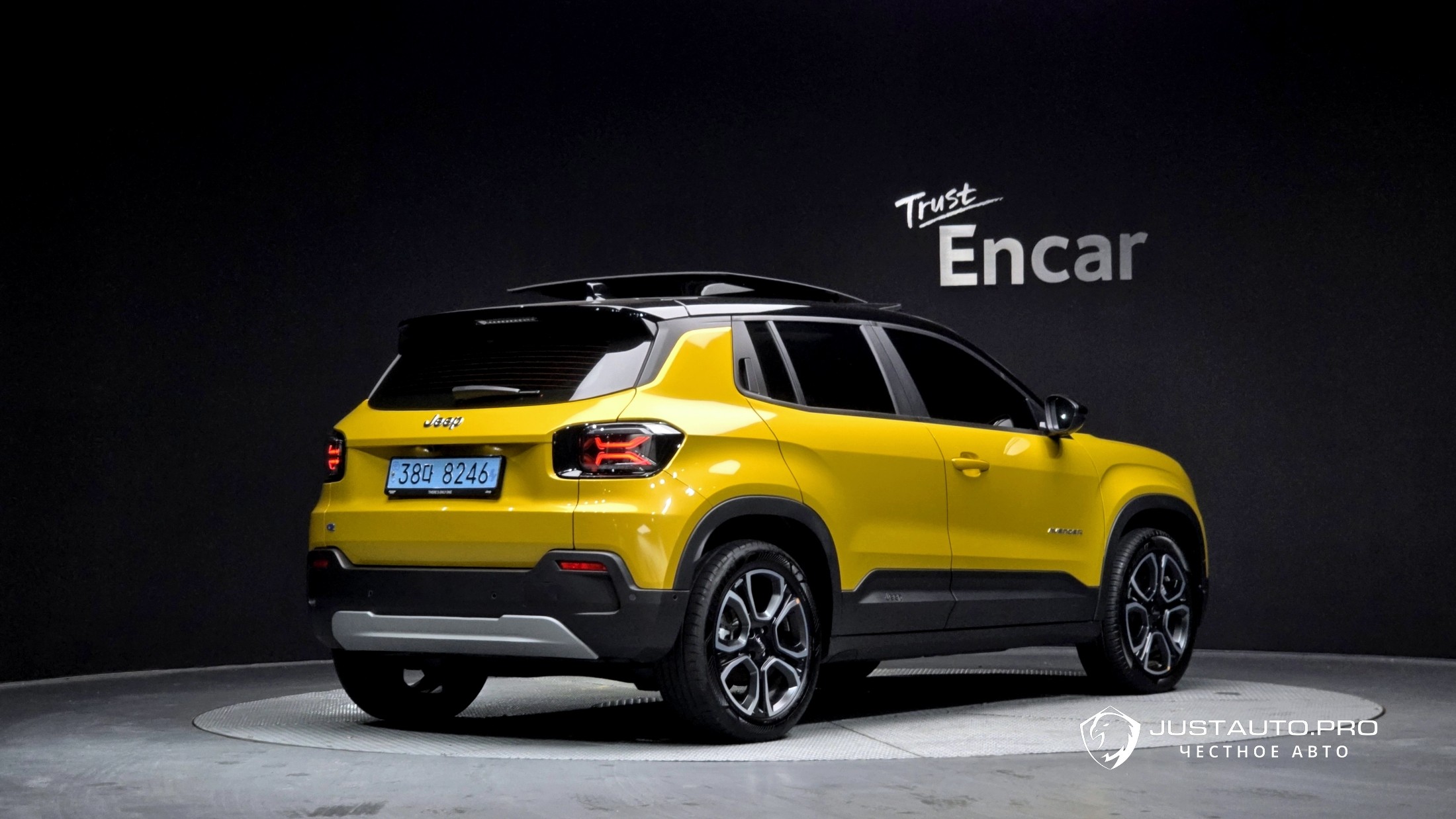 Автомобиль Jeep Avenger