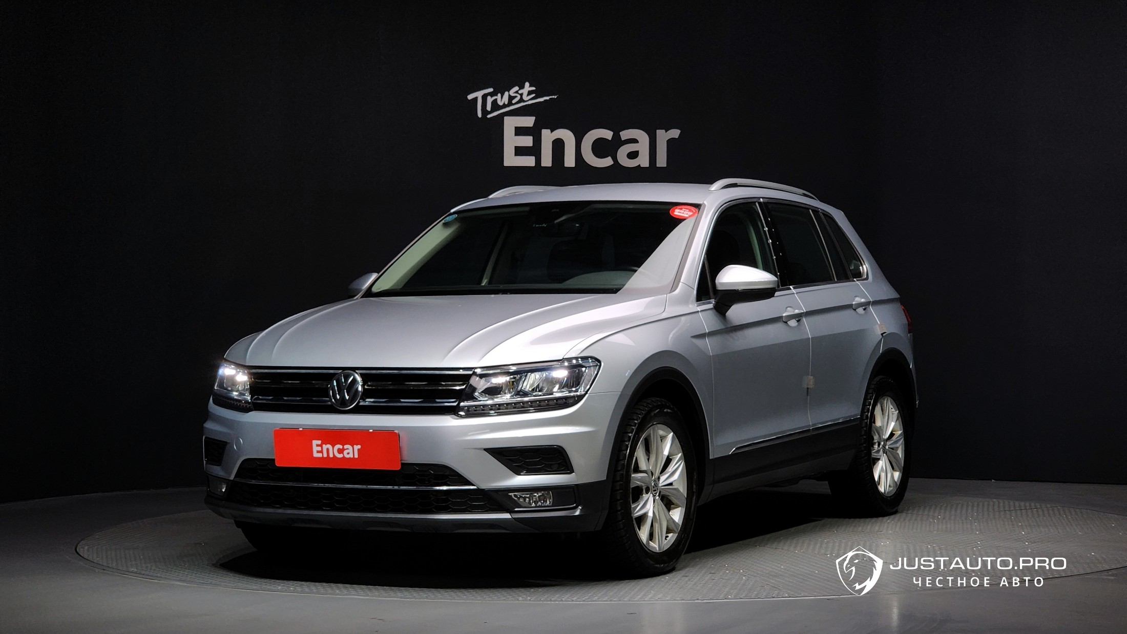 Автомобиль Volkswagen Tiguan