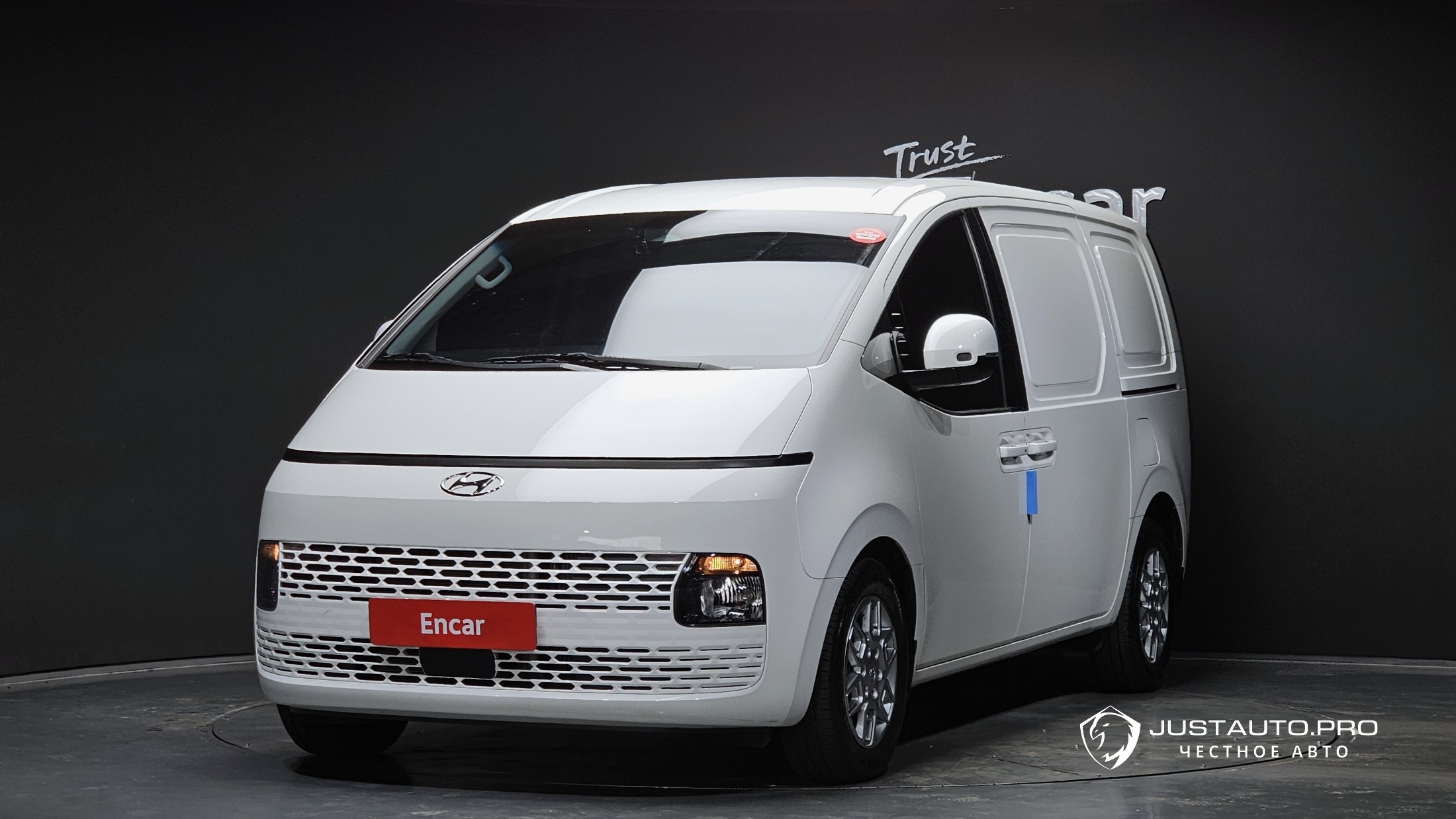 Автомобиль Hyundai Staria