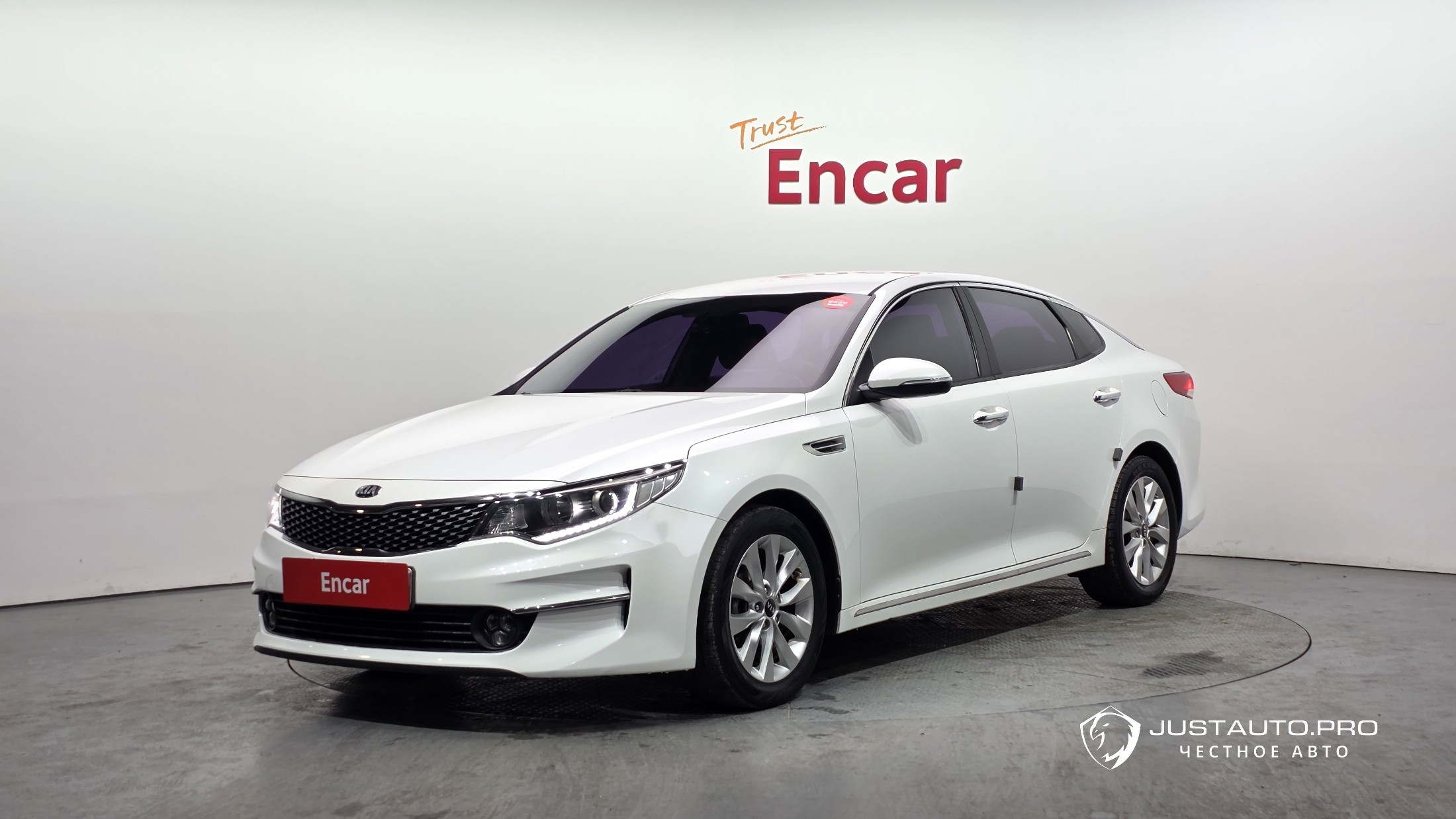 Автомобиль Kia K5