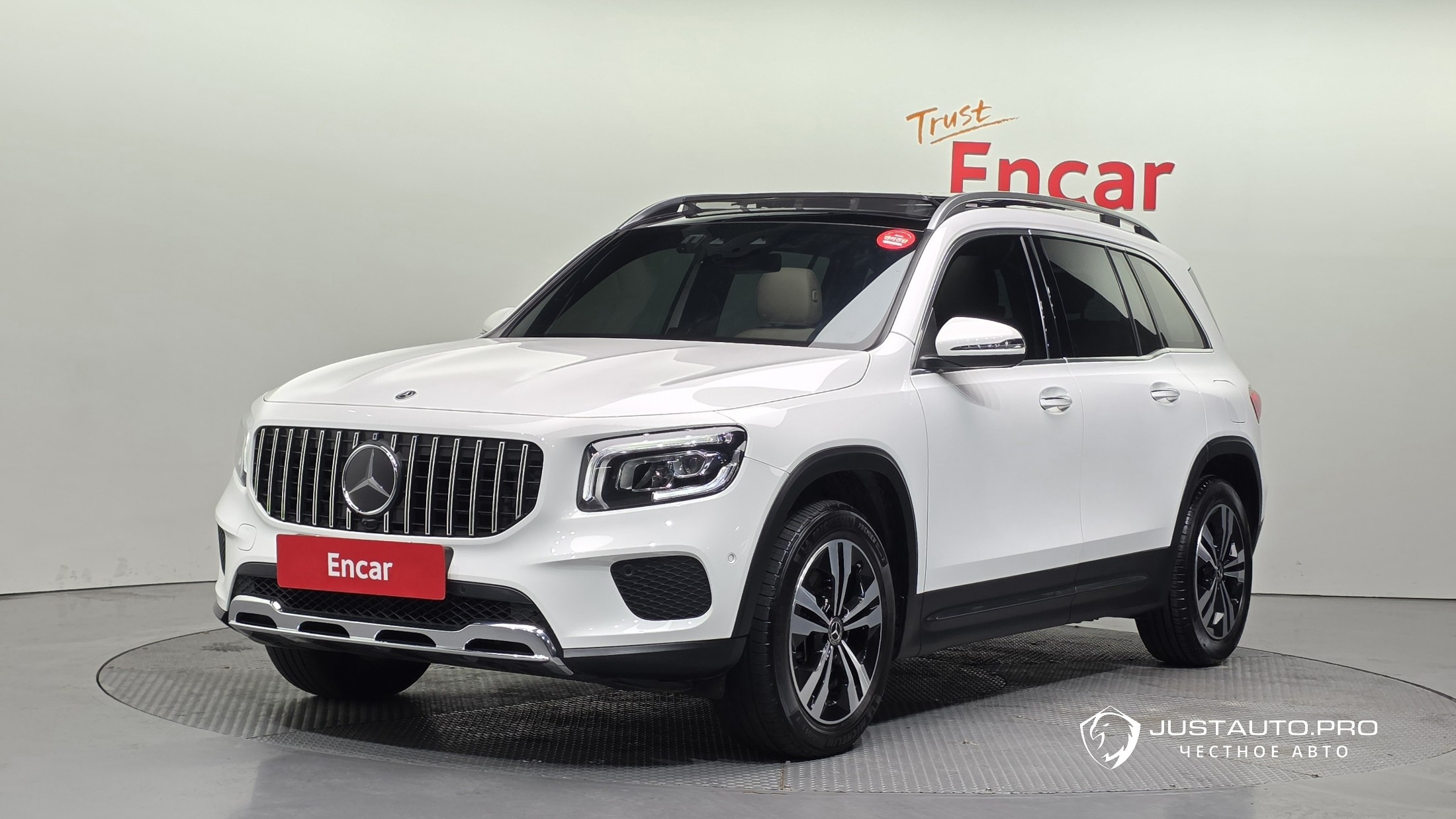 Автомобиль Mercedes-Benz GLB-Class