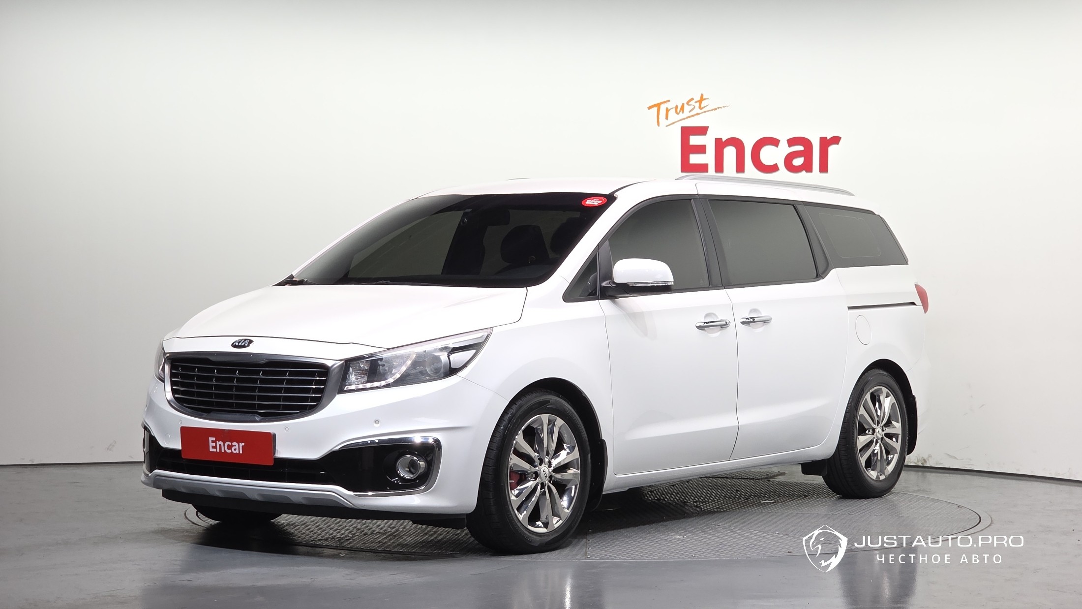 Автомобиль Kia Canival