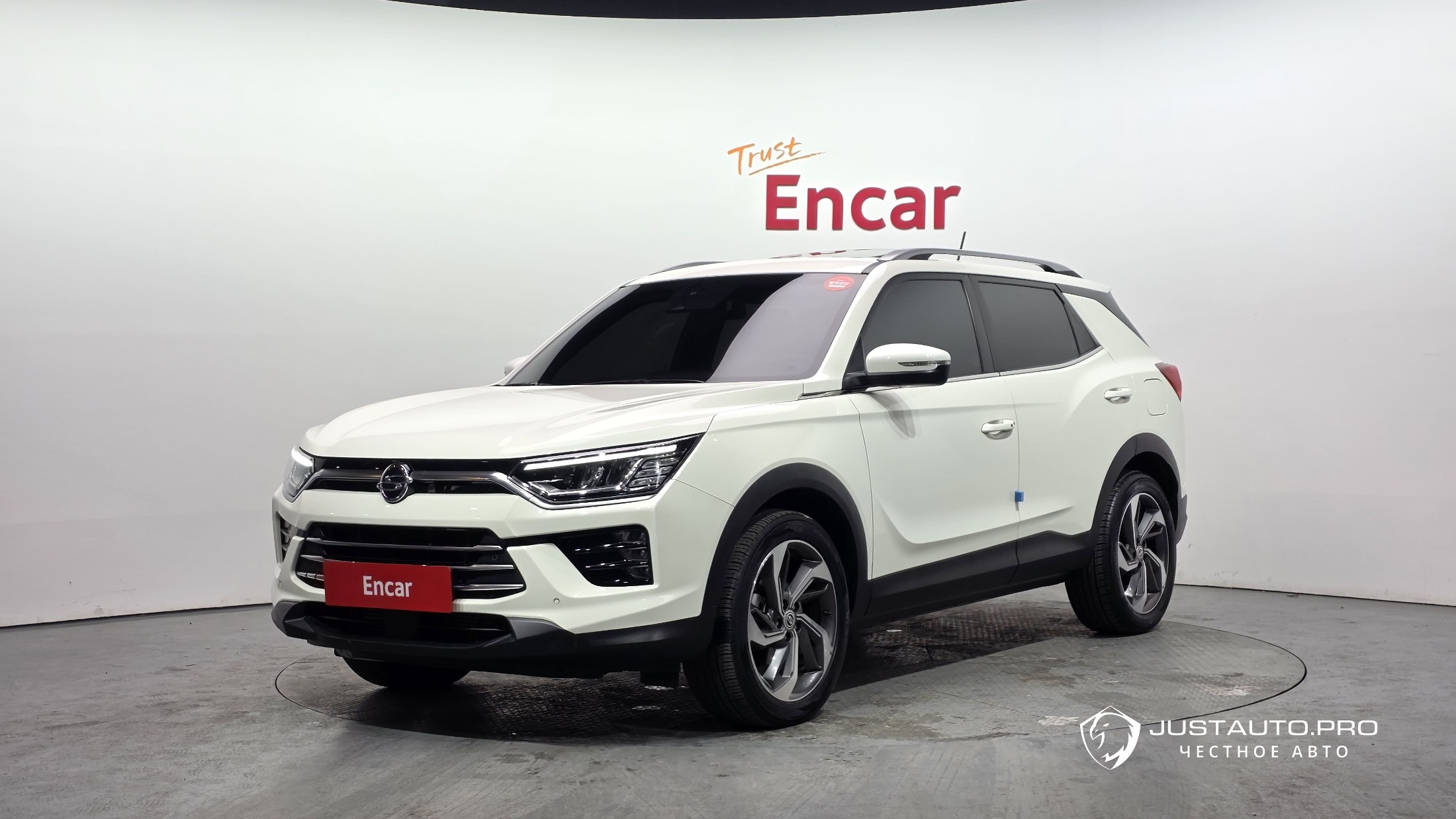 Автомобиль KG_Mobility_Ssangyong KORANDO