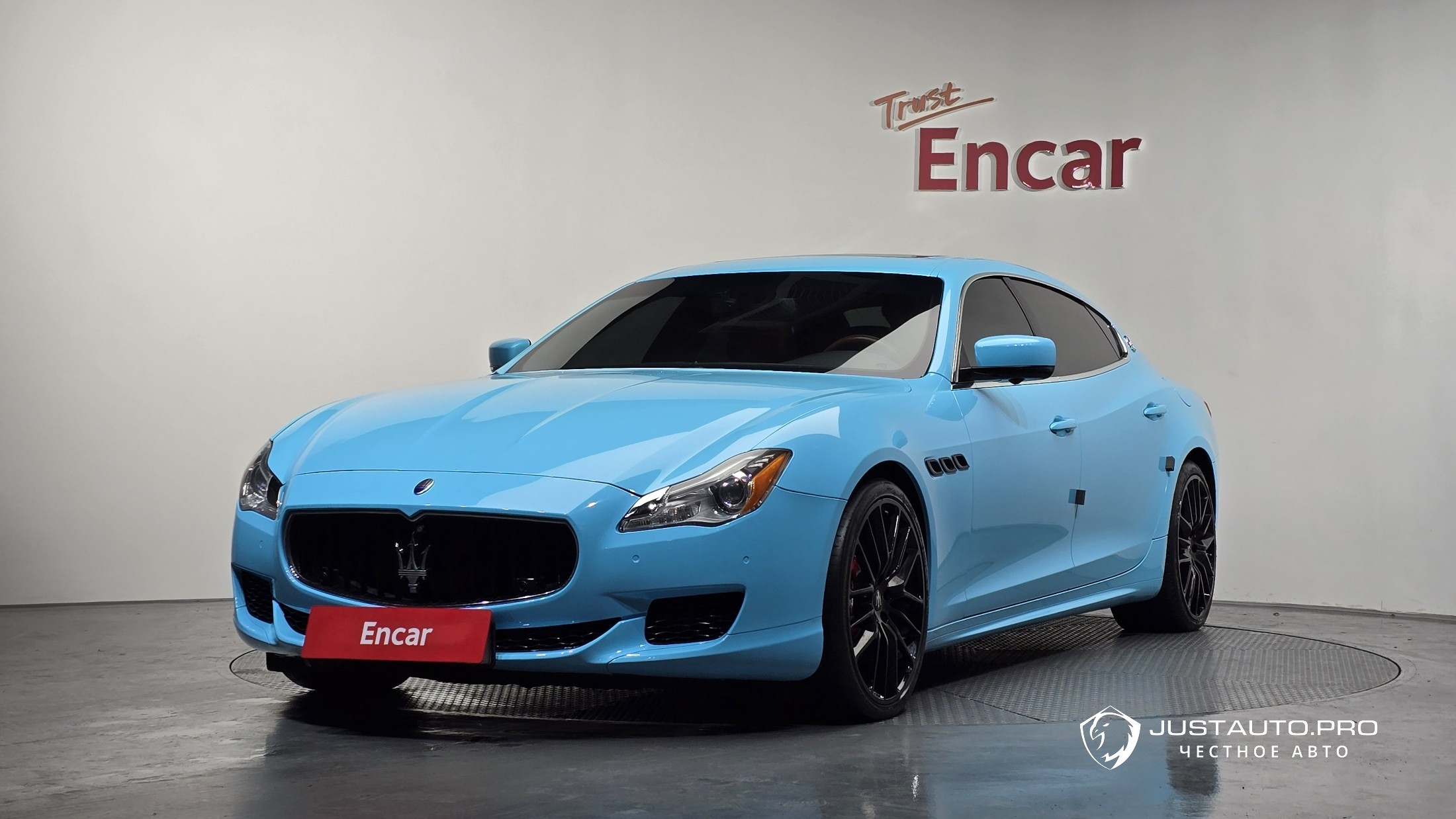 Автомобиль Maserati Quattroporte