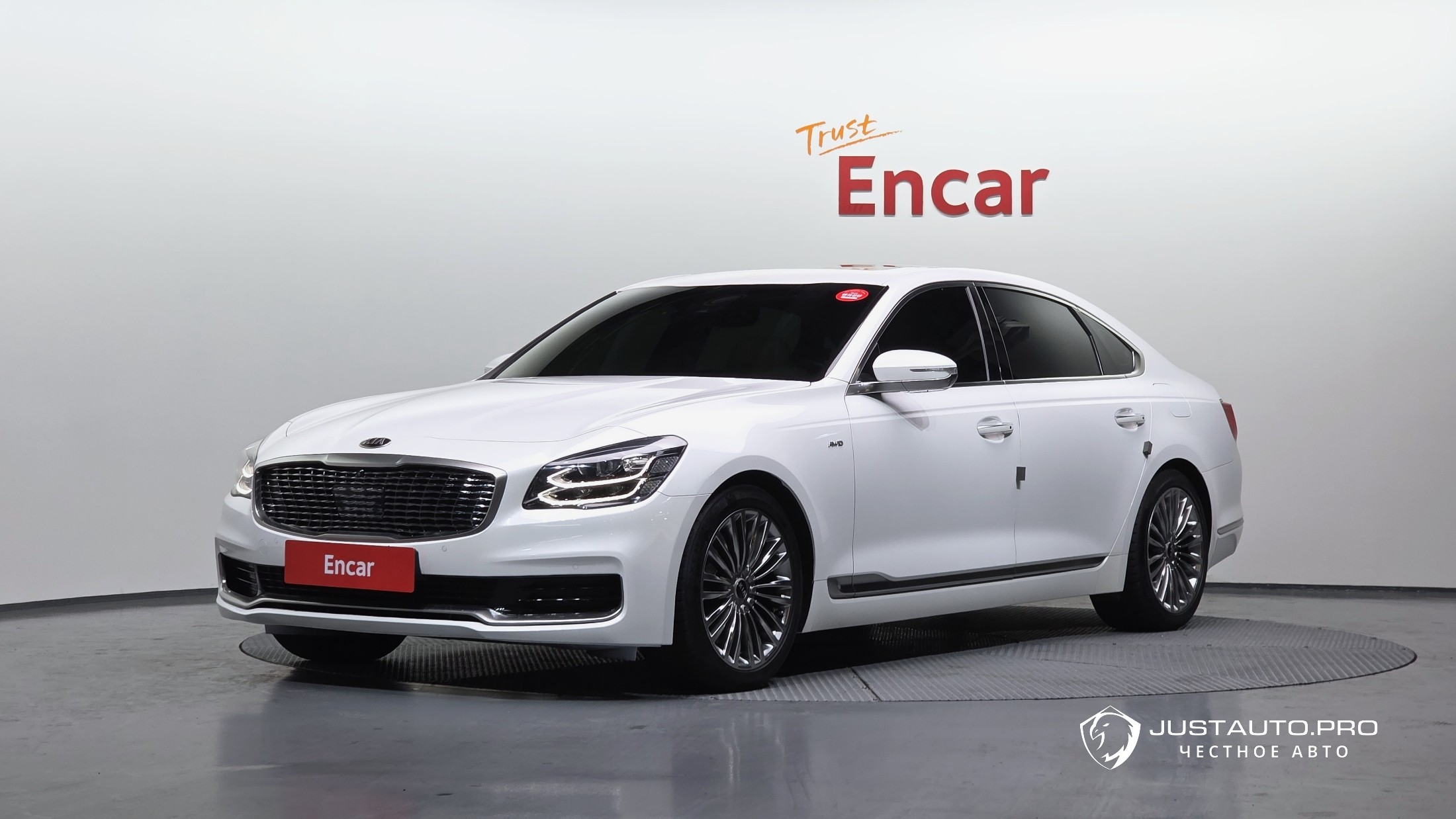 Автомобиль Kia K9