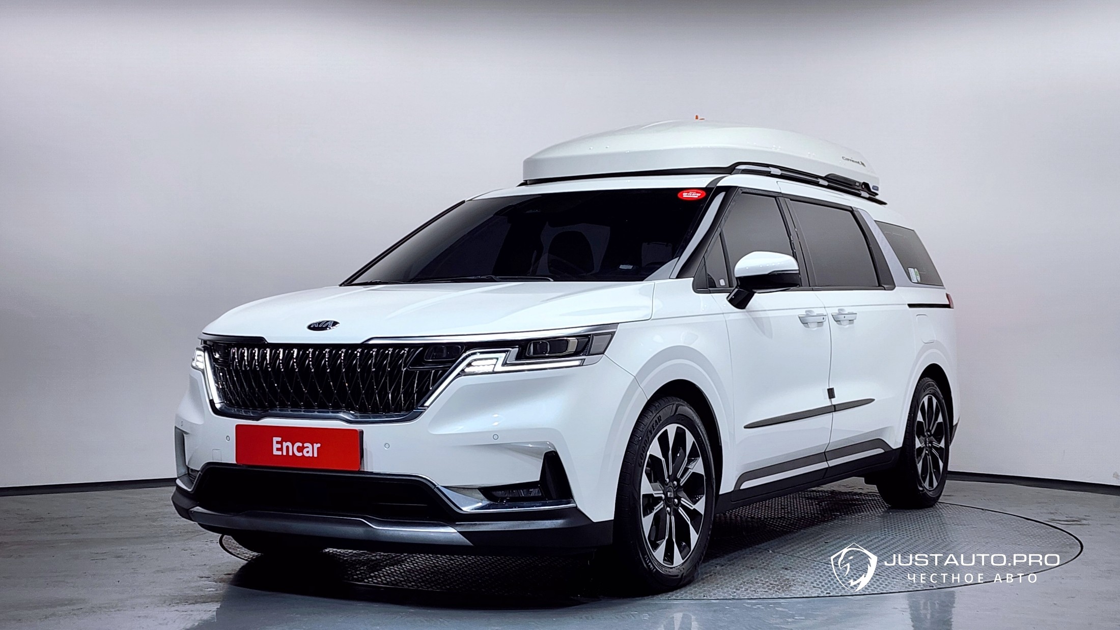 Автомобиль Kia Canival