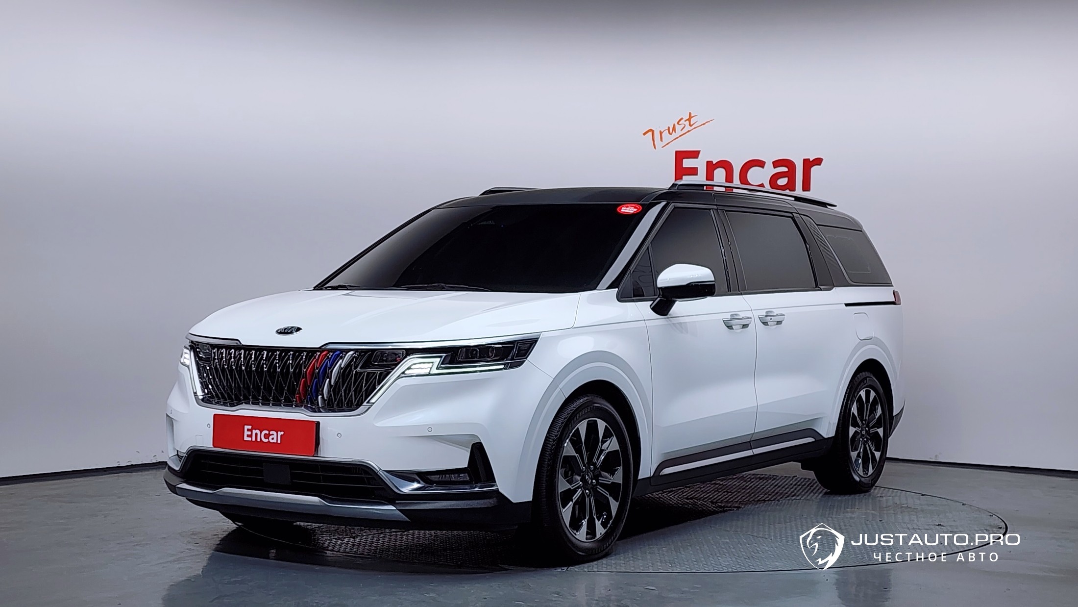 Автомобиль Kia Canival