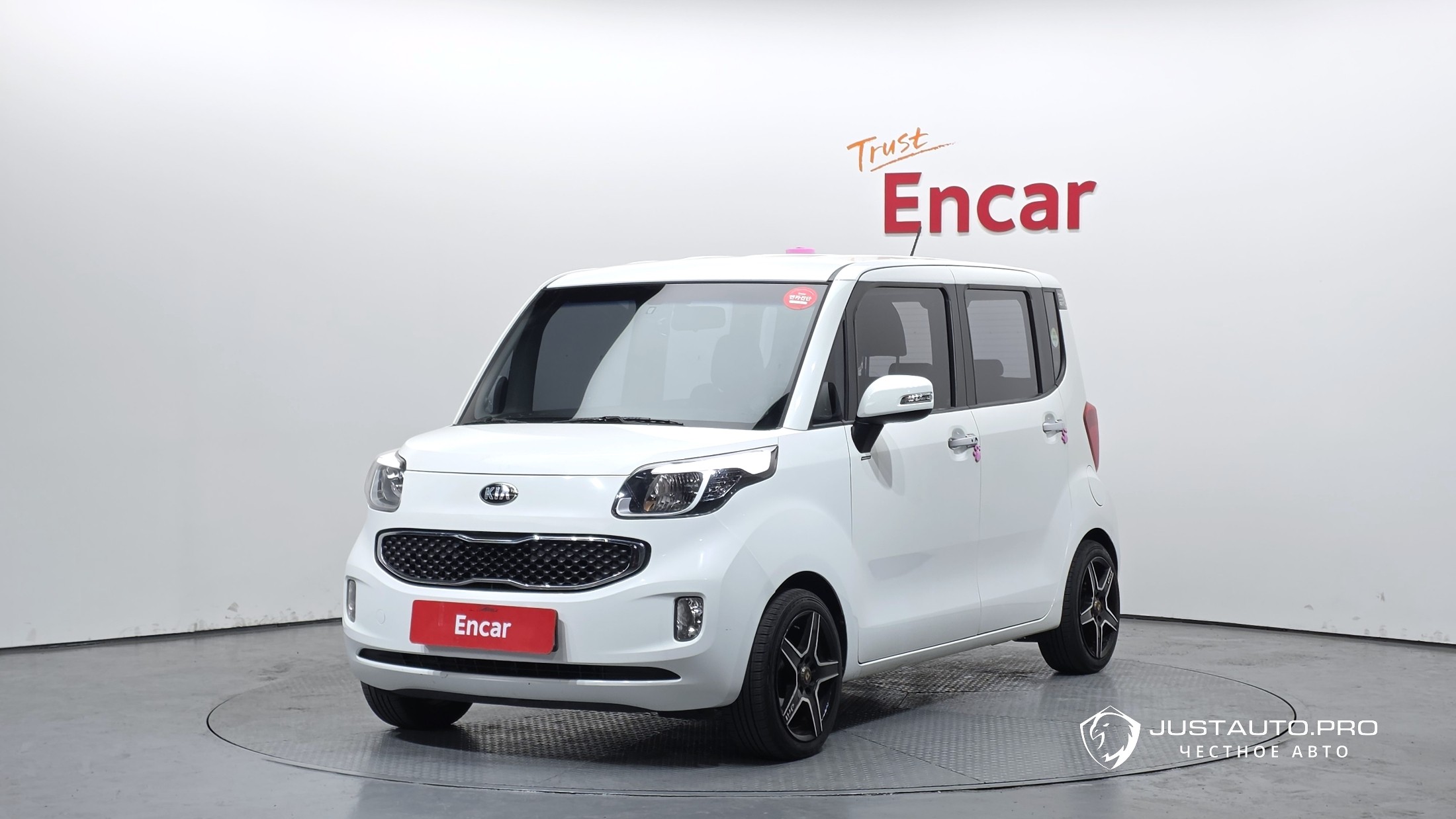 Автомобиль Kia RAY