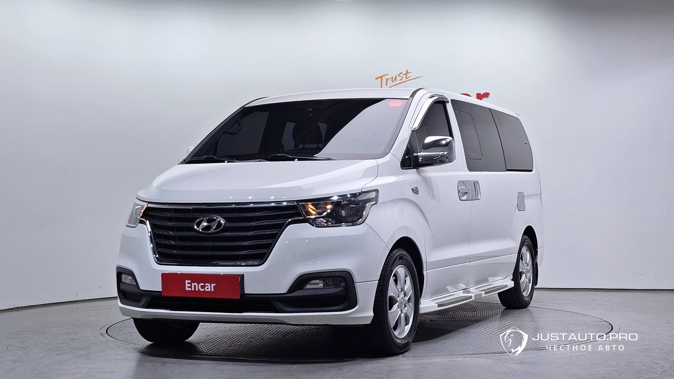 Автомобиль Hyundai Starex