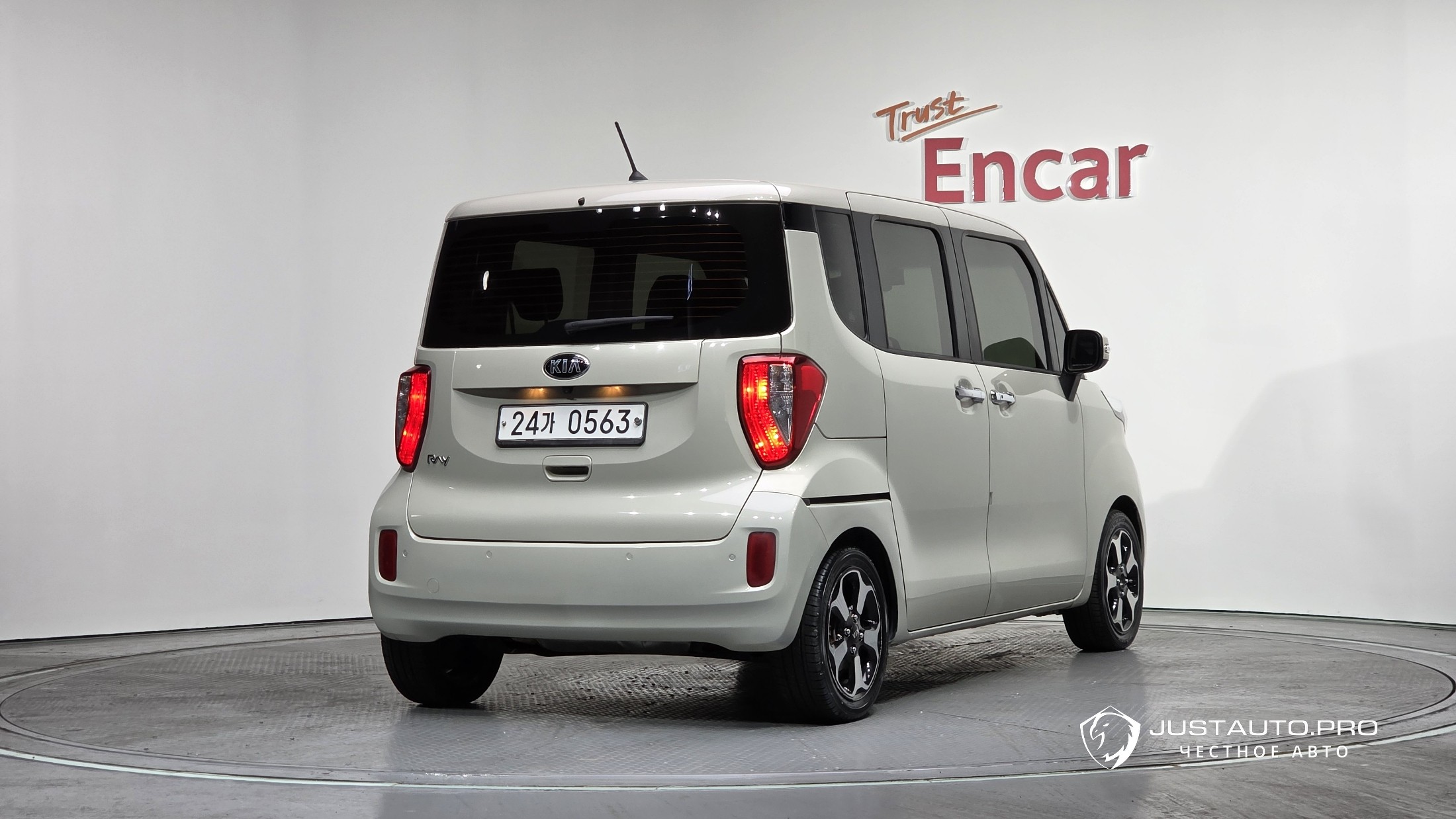 Автомобиль Kia RAY