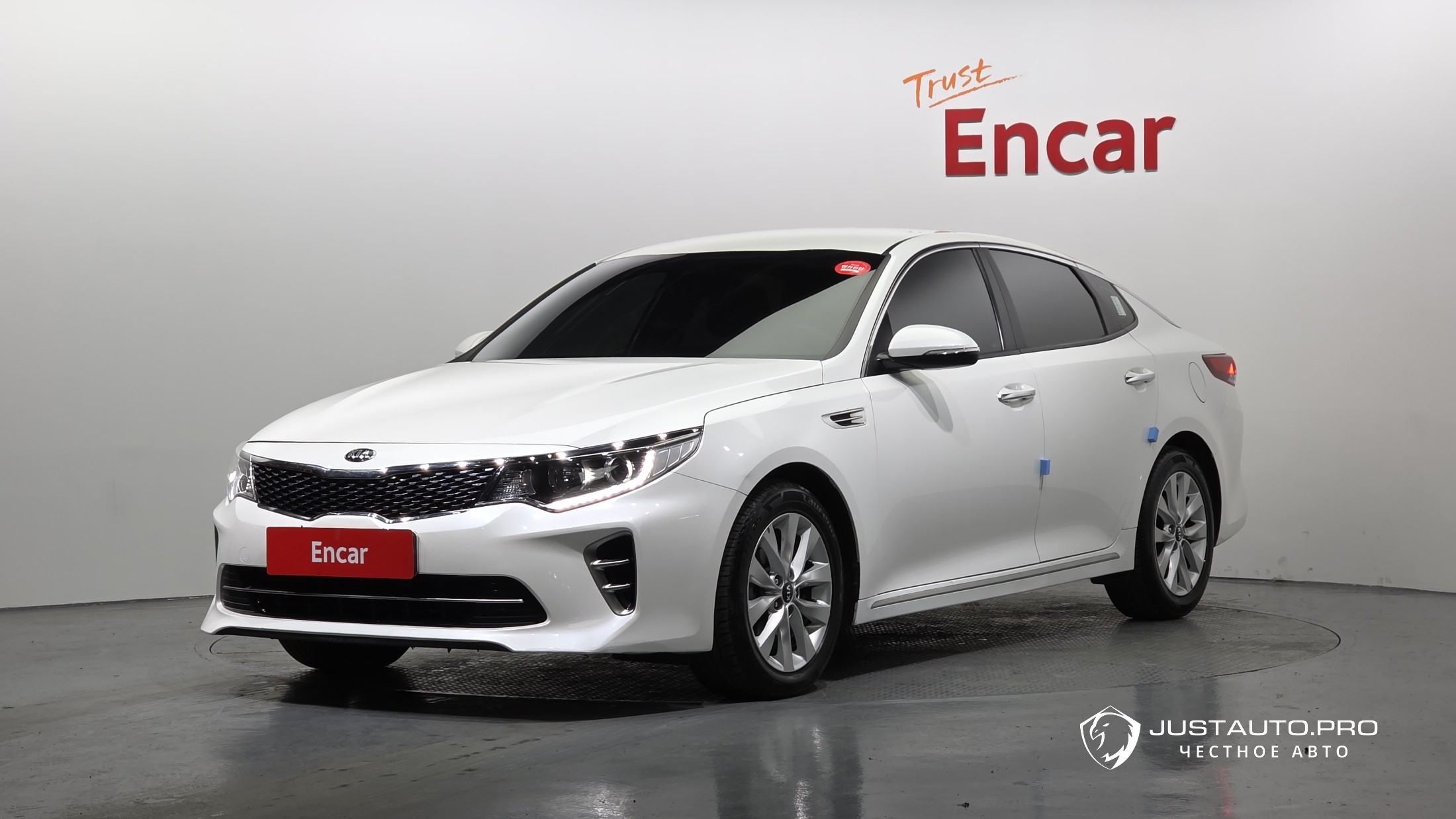 Автомобиль Kia K5