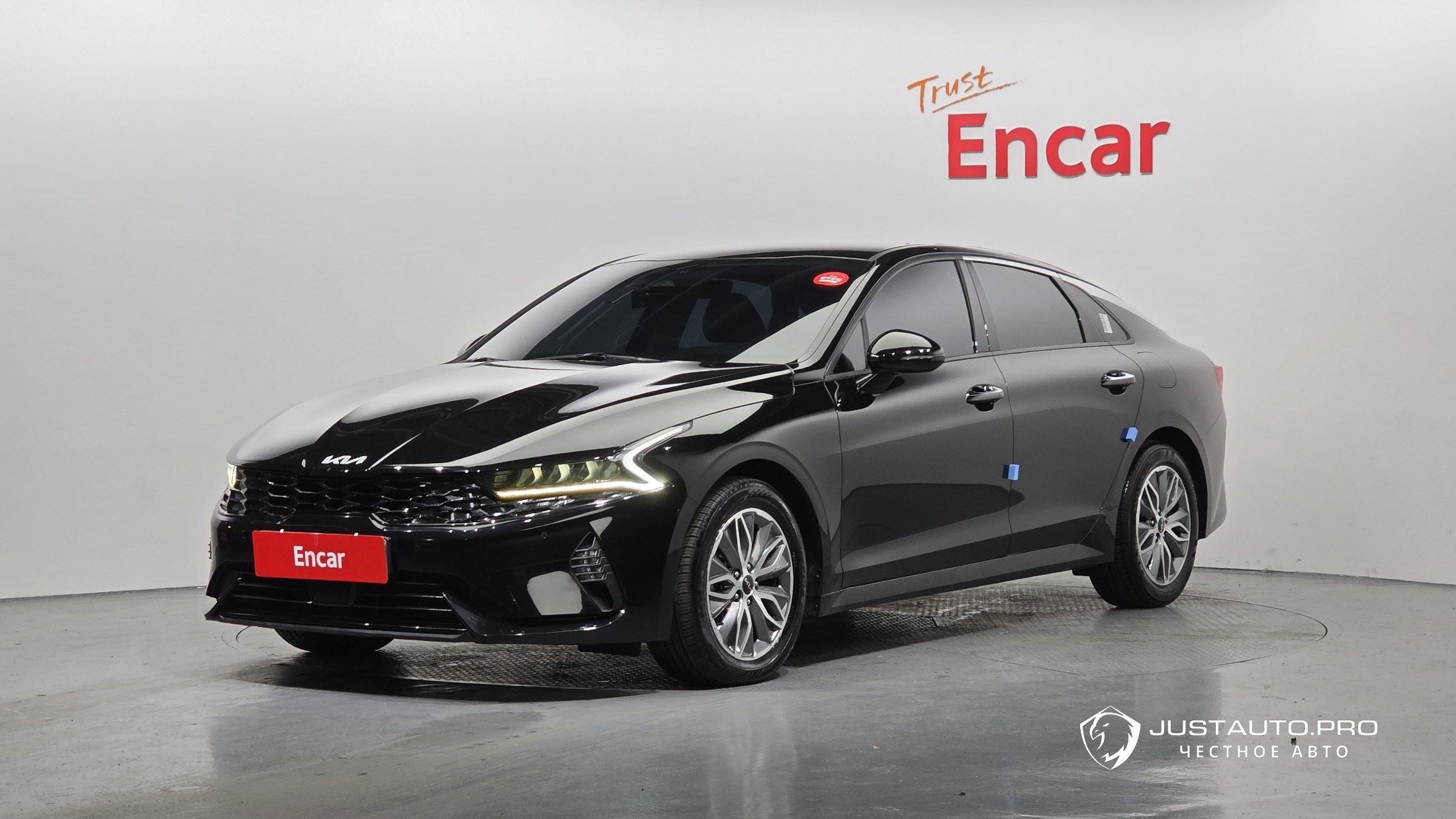 Автомобиль Kia K5