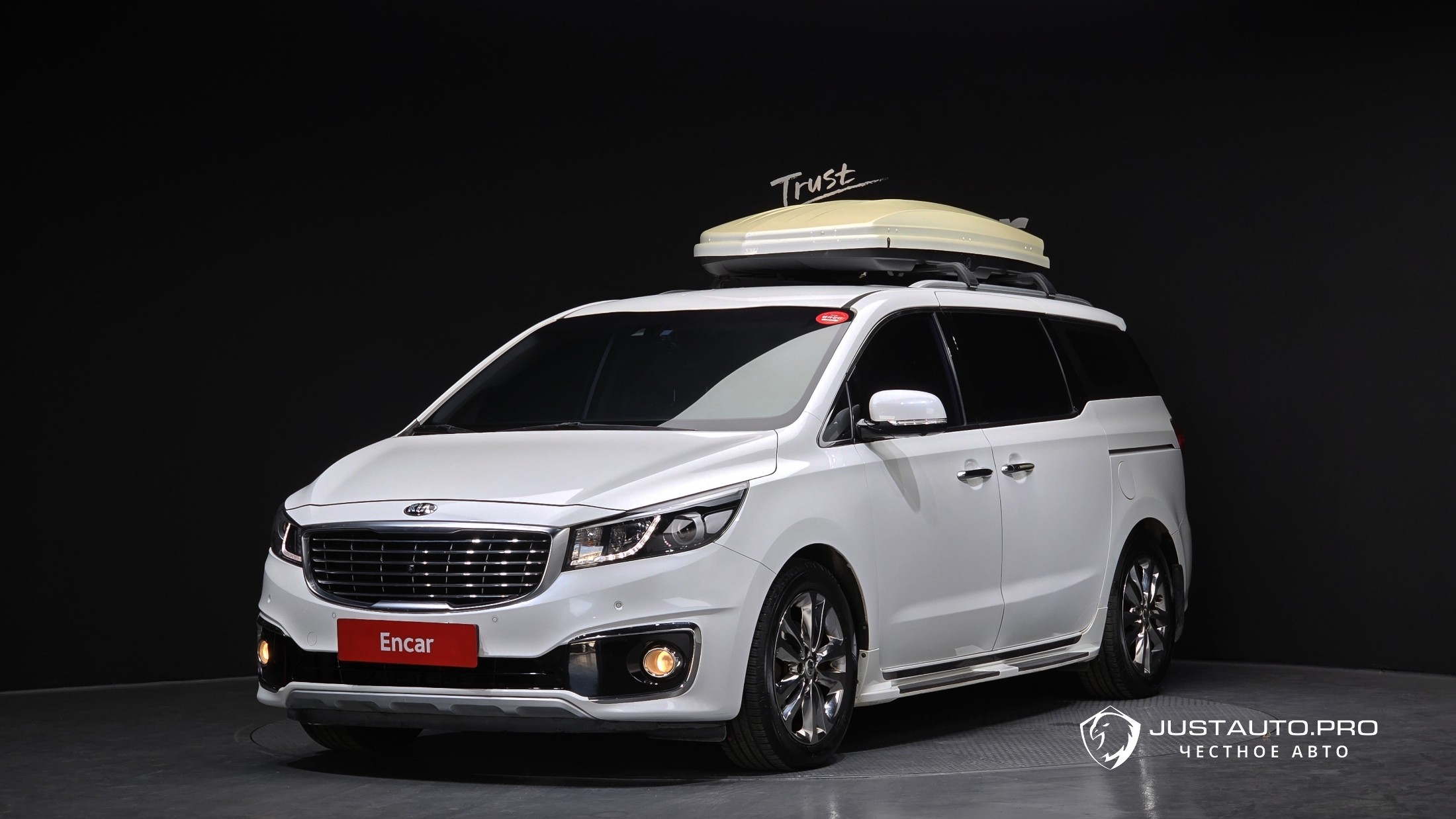 Автомобиль Kia Canival