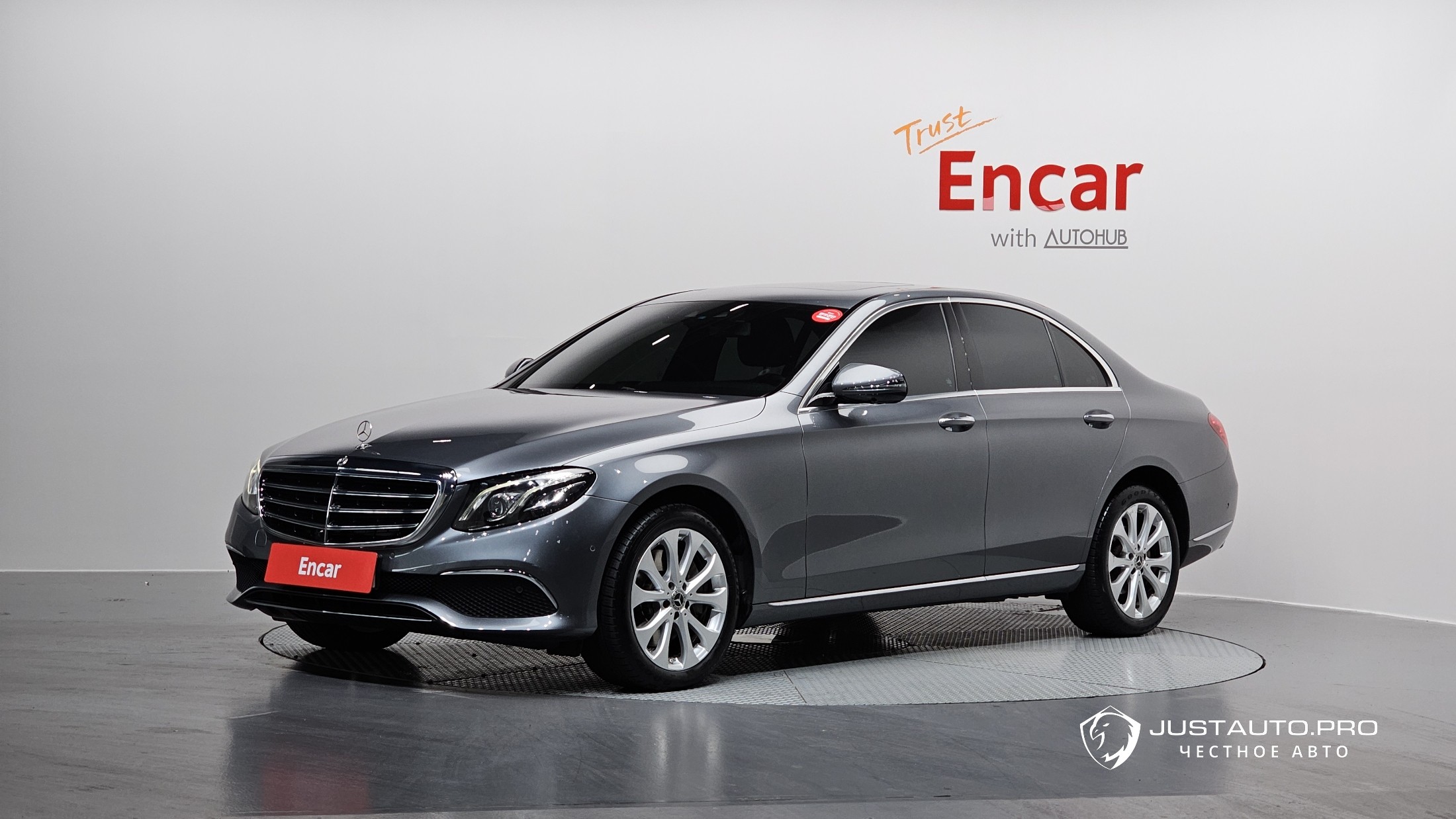 Автомобиль Mercedes-Benz E-Class