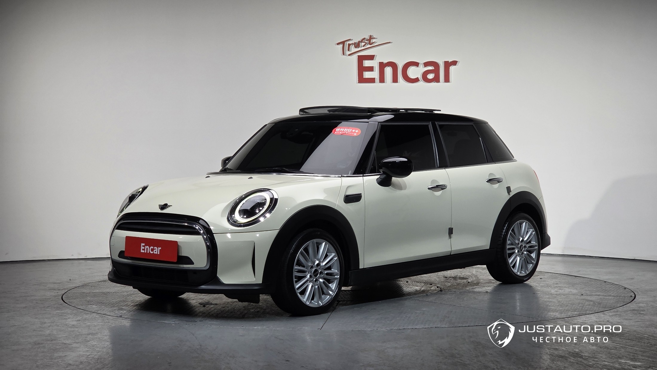 Автомобиль Mini Cooper