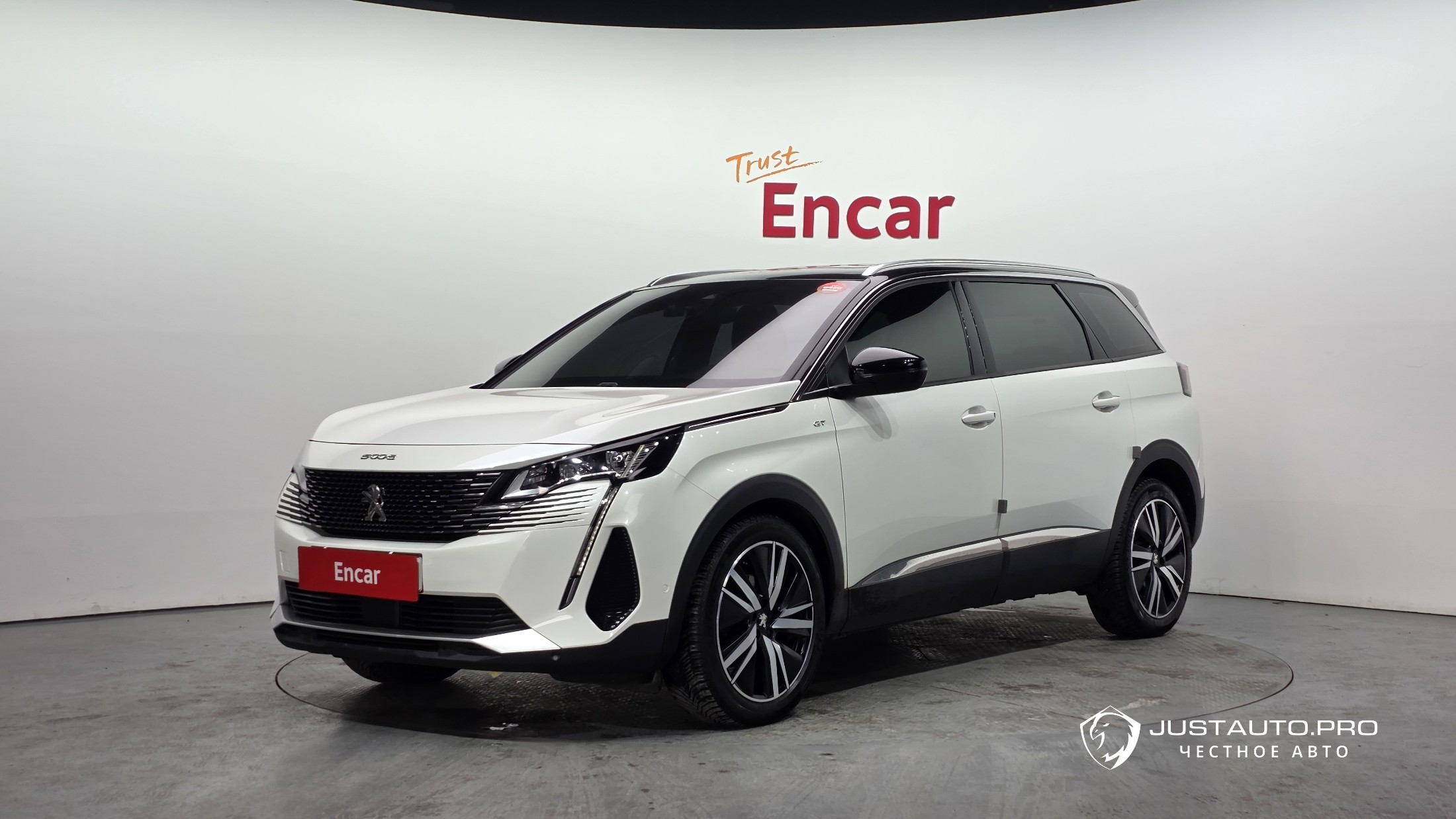 Автомобиль Peugeot 5008