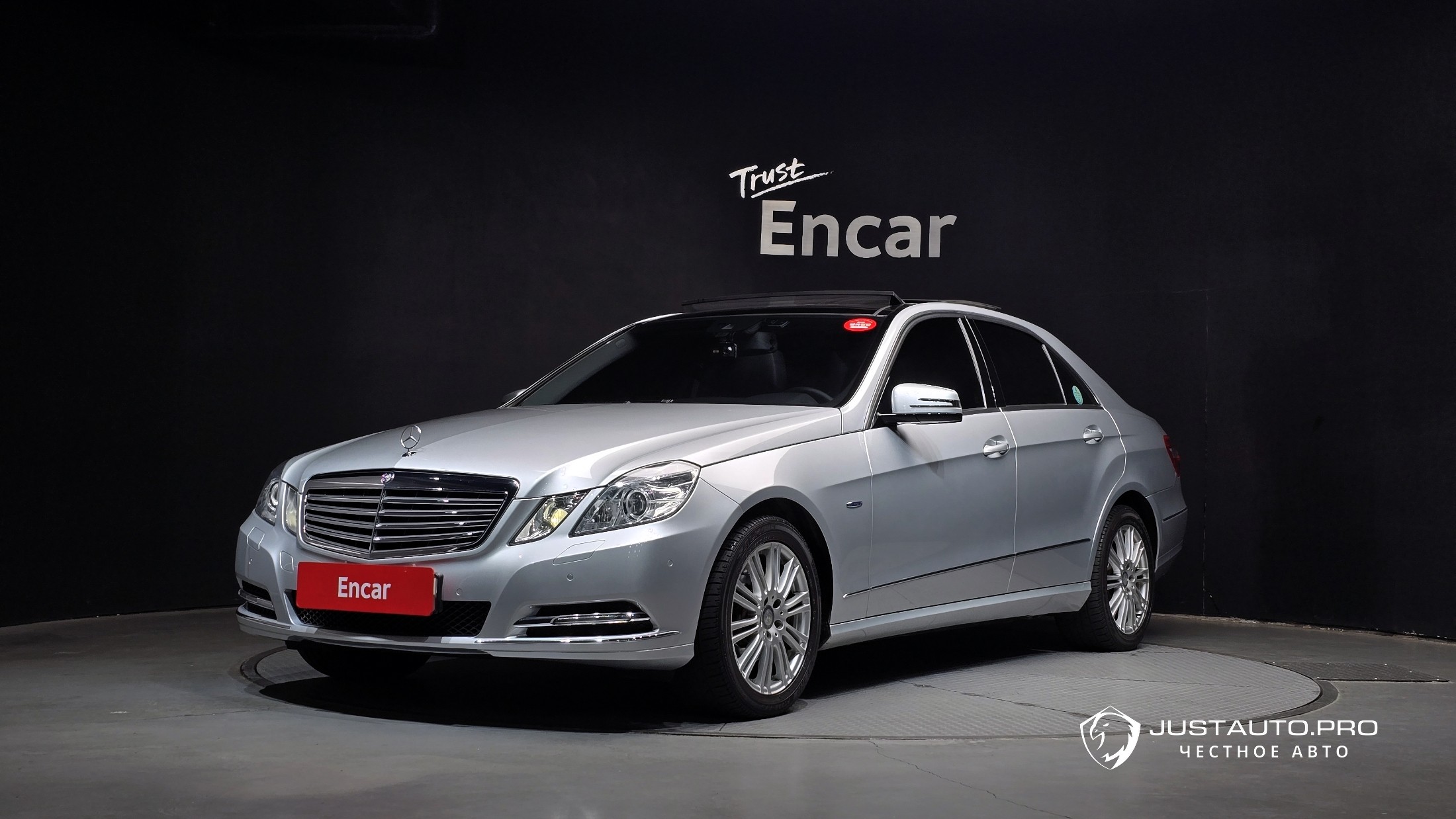 Автомобиль Mercedes-Benz E-Class