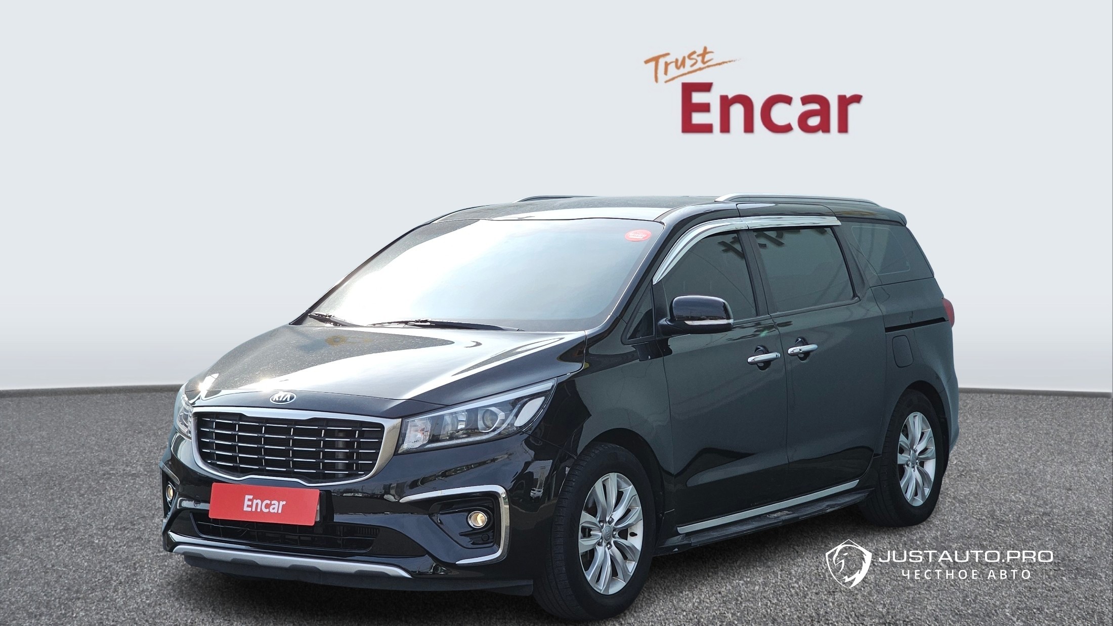 Автомобиль Kia Canival