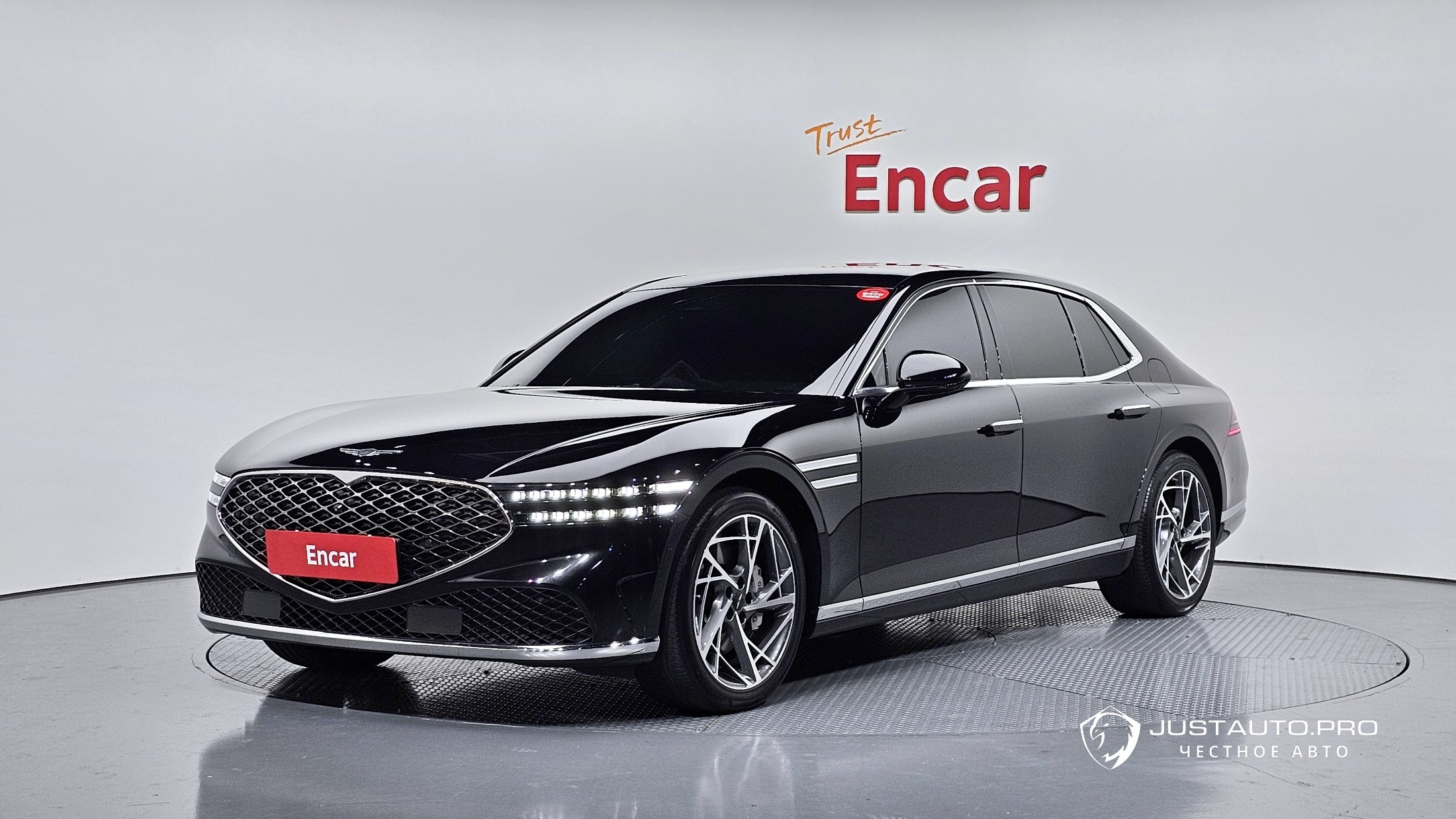 Автомобиль Genesis G90