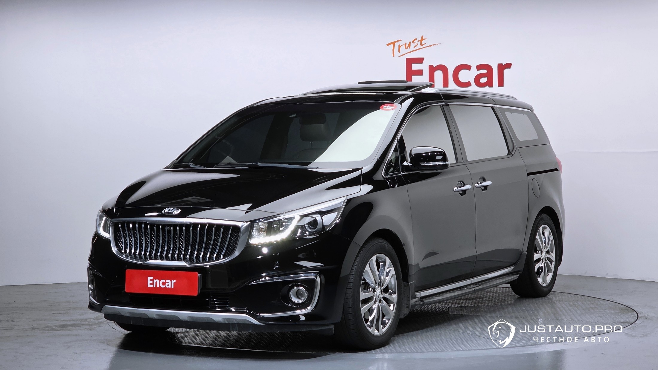 Автомобиль Kia Canival