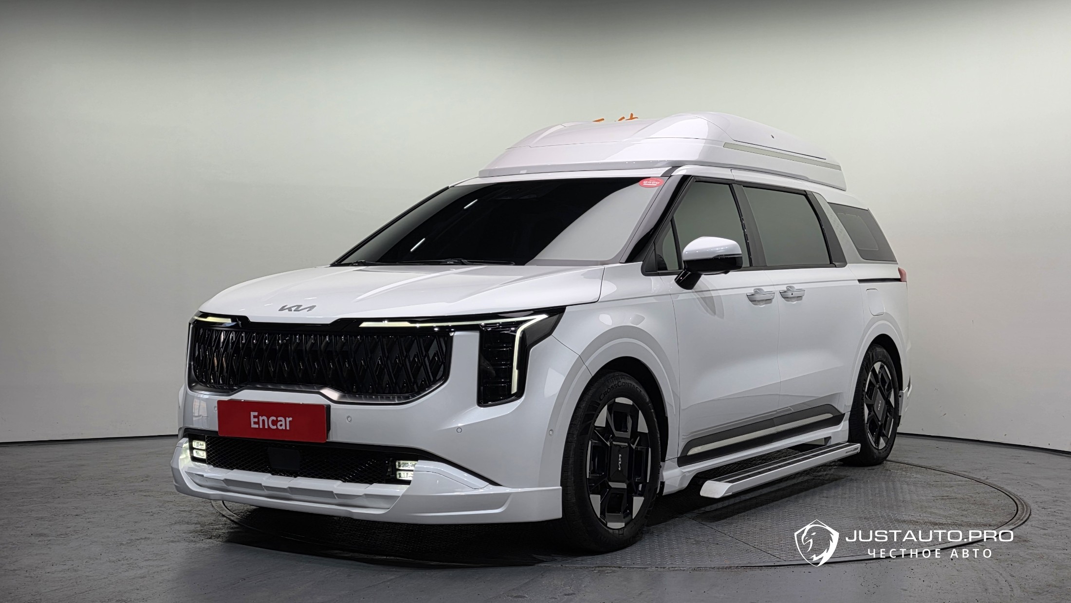 Автомобиль Kia Canival