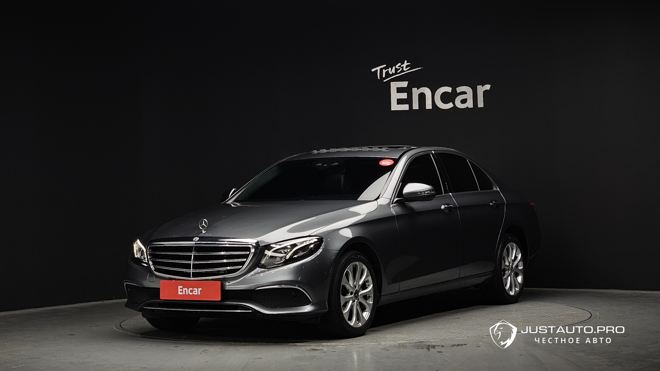 Автомобиль Mercedes-Benz E-Class