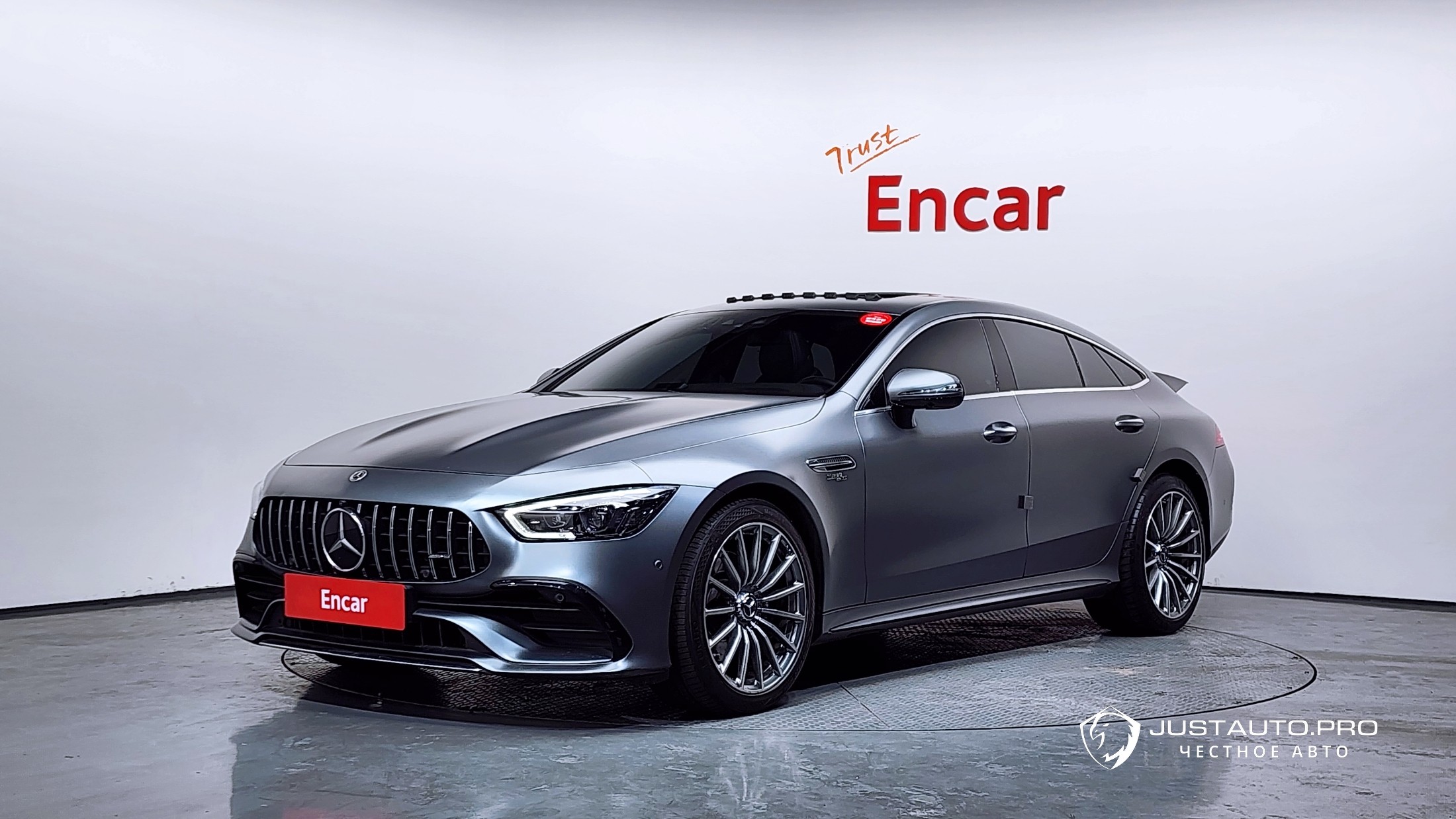 Автомобиль Mercedes-Benz AMG GT