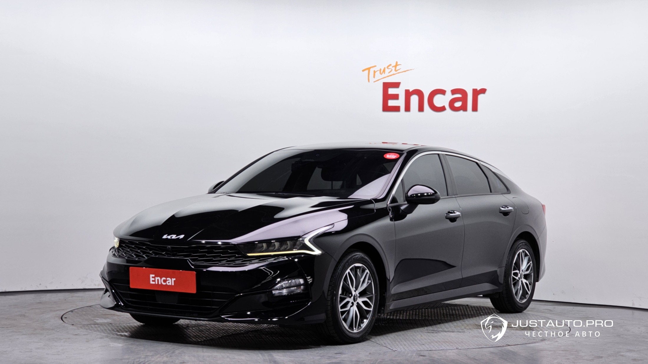 Автомобиль Kia K5