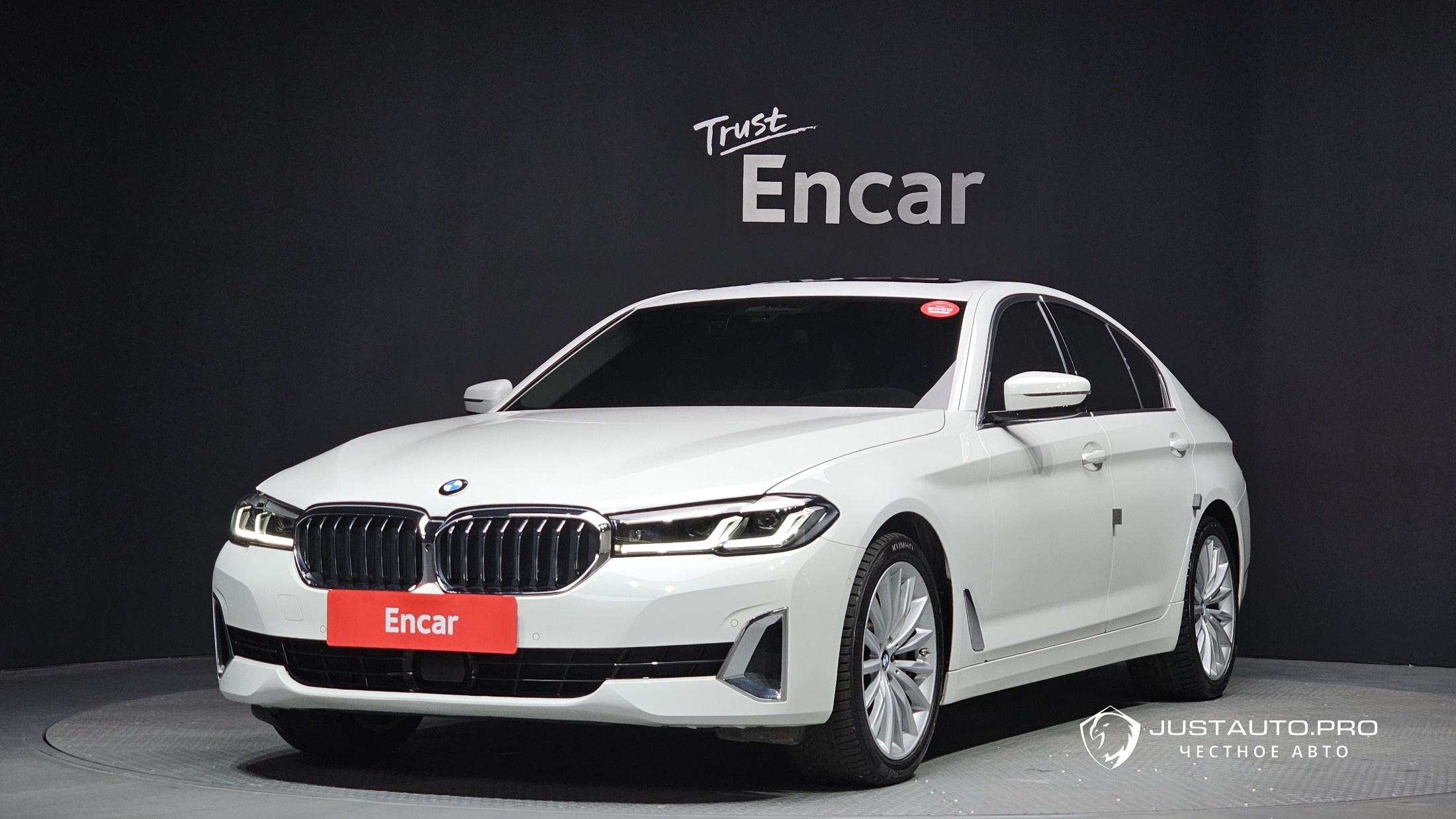 Автомобиль BMW 5-Series