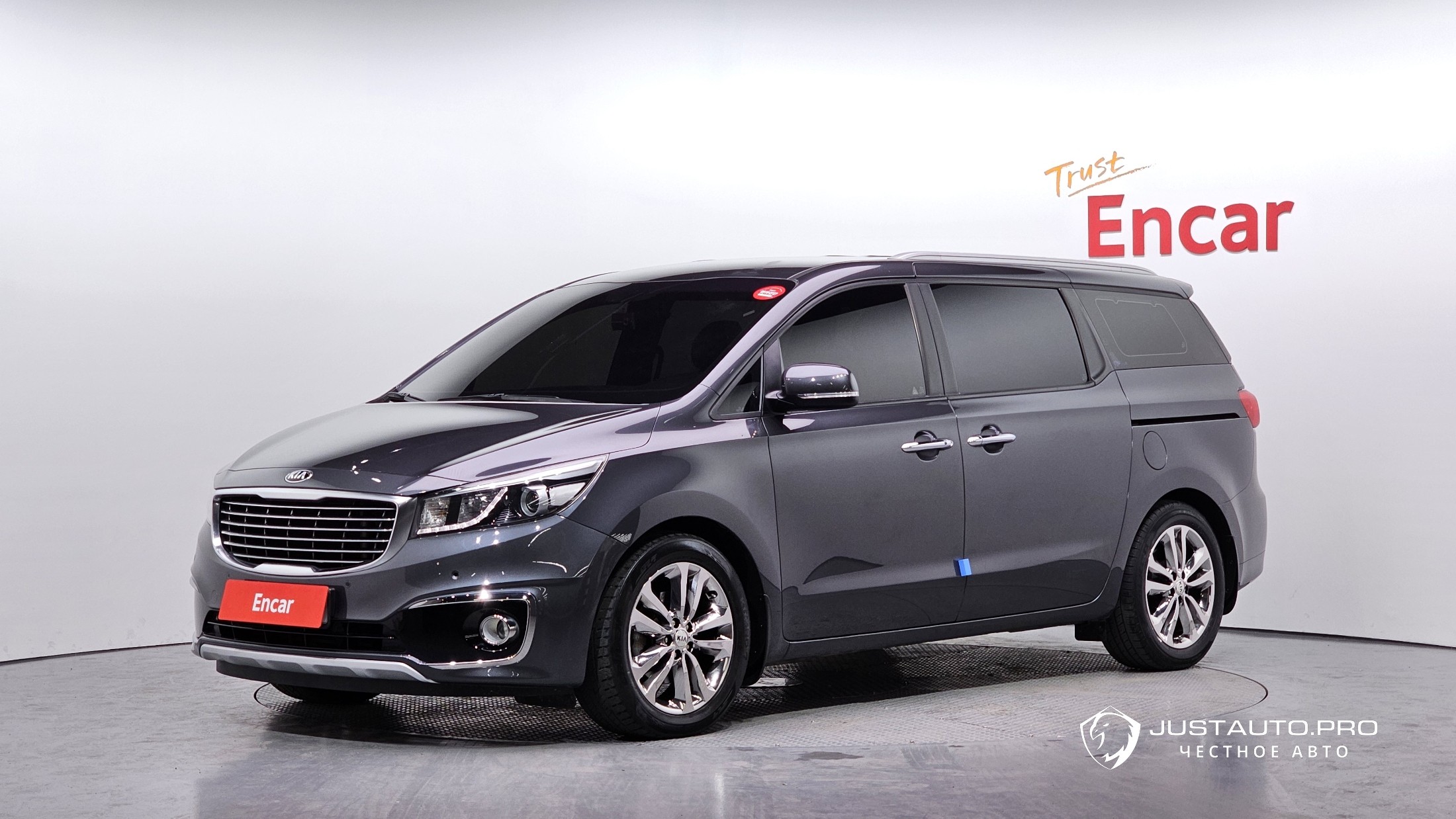 Автомобиль Kia Canival