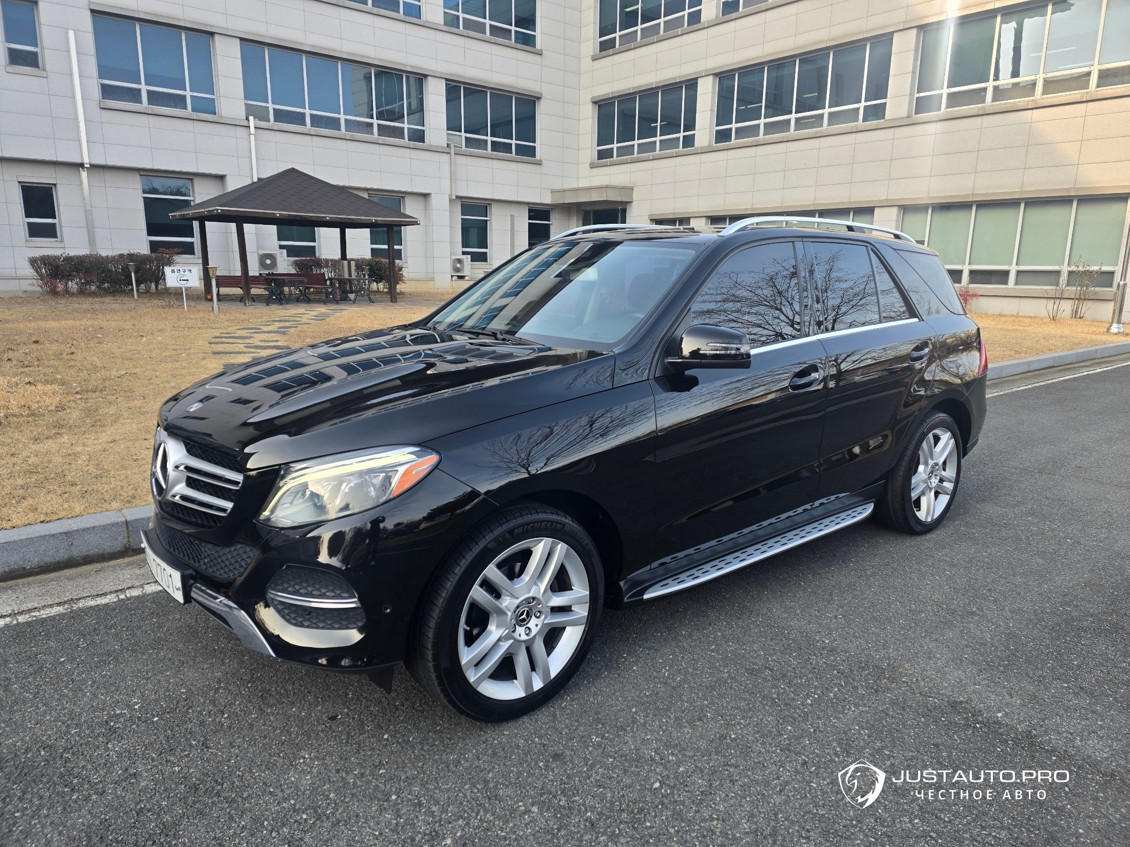 Автомобиль Mercedes-Benz GLE-Class
