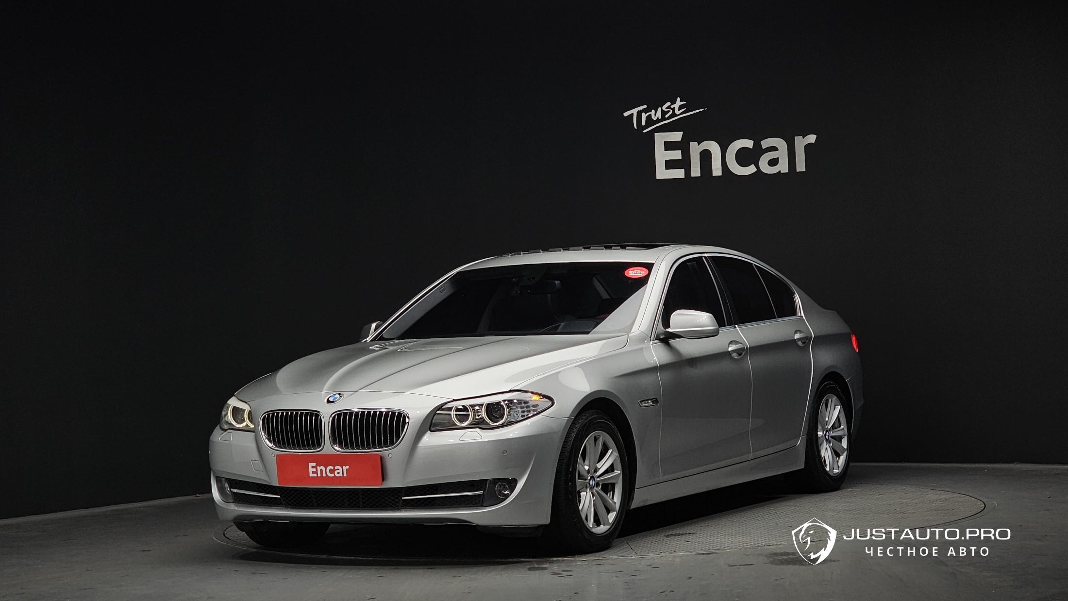 Автомобиль BMW 5-Series