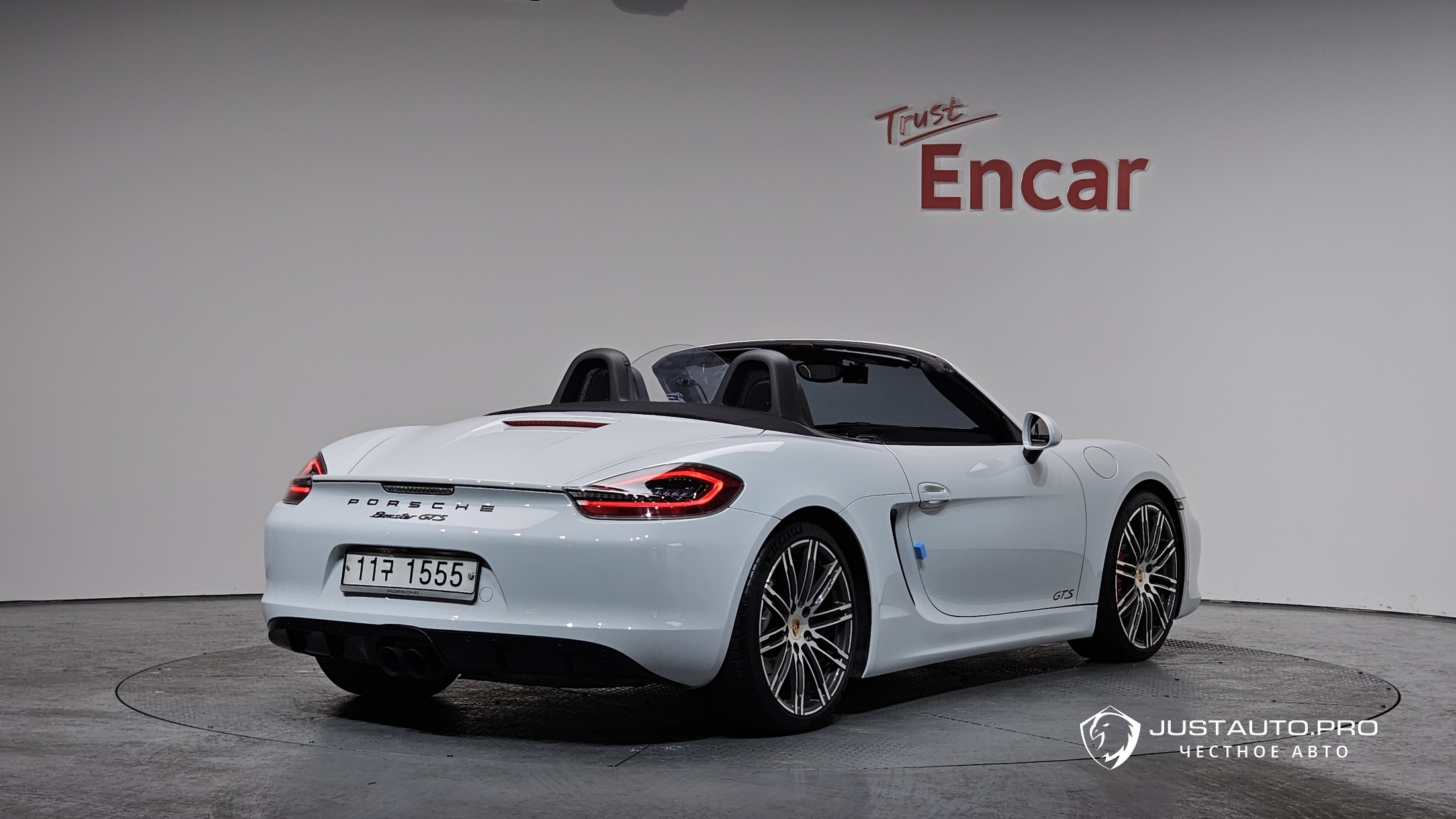 Автомобиль Porsche Boxster