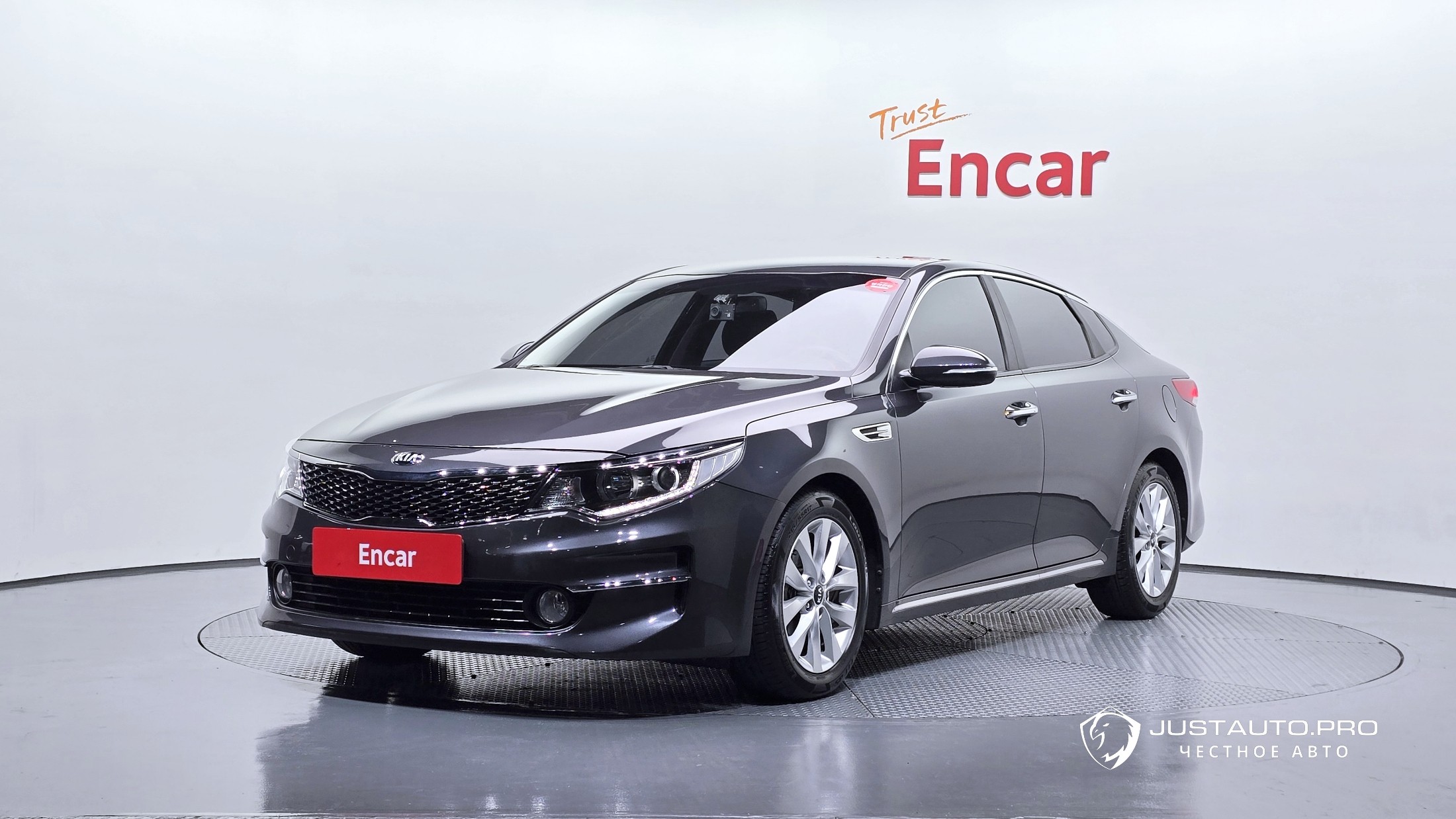 Автомобиль Kia K5