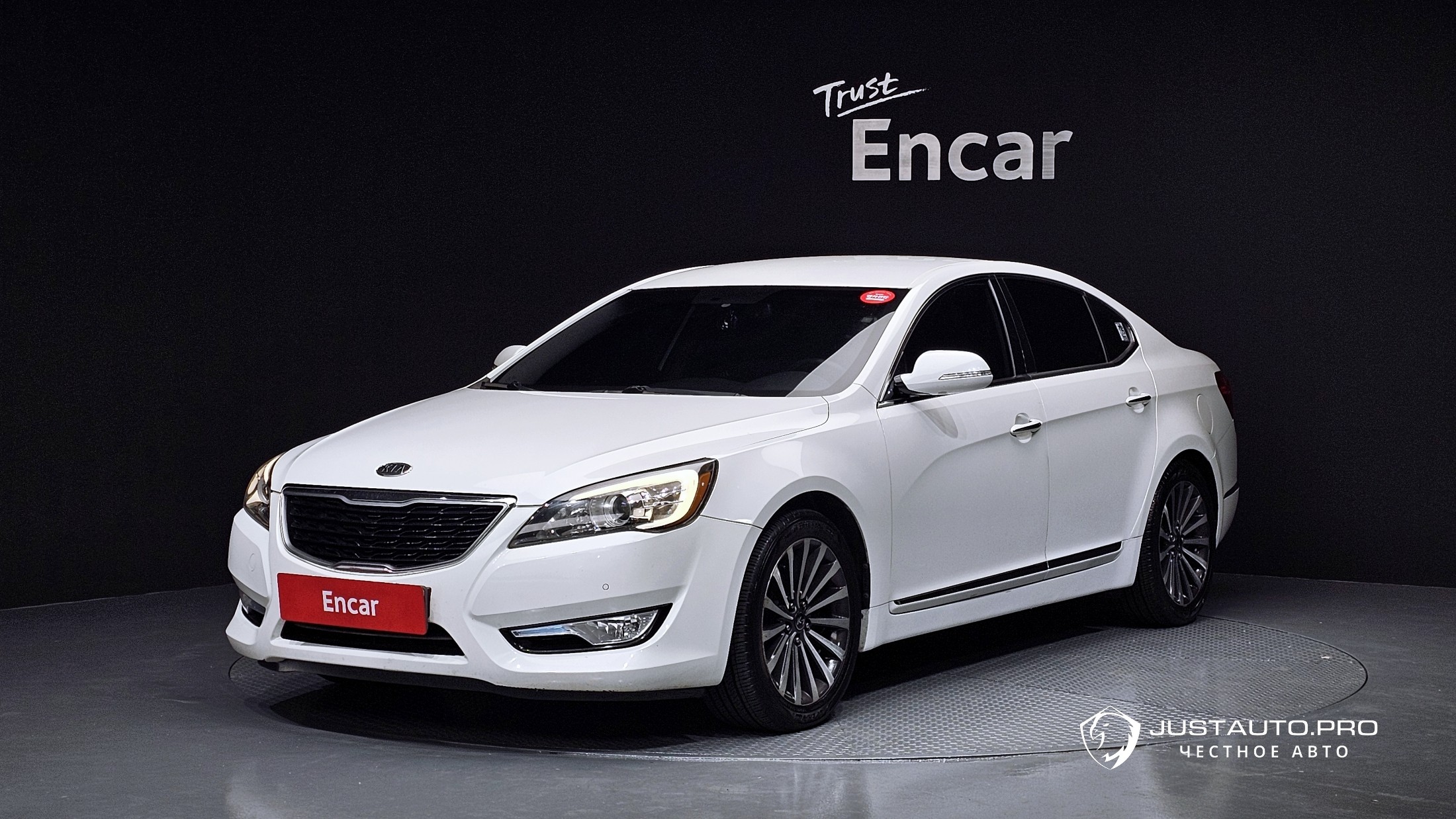 Автомобиль Kia K7